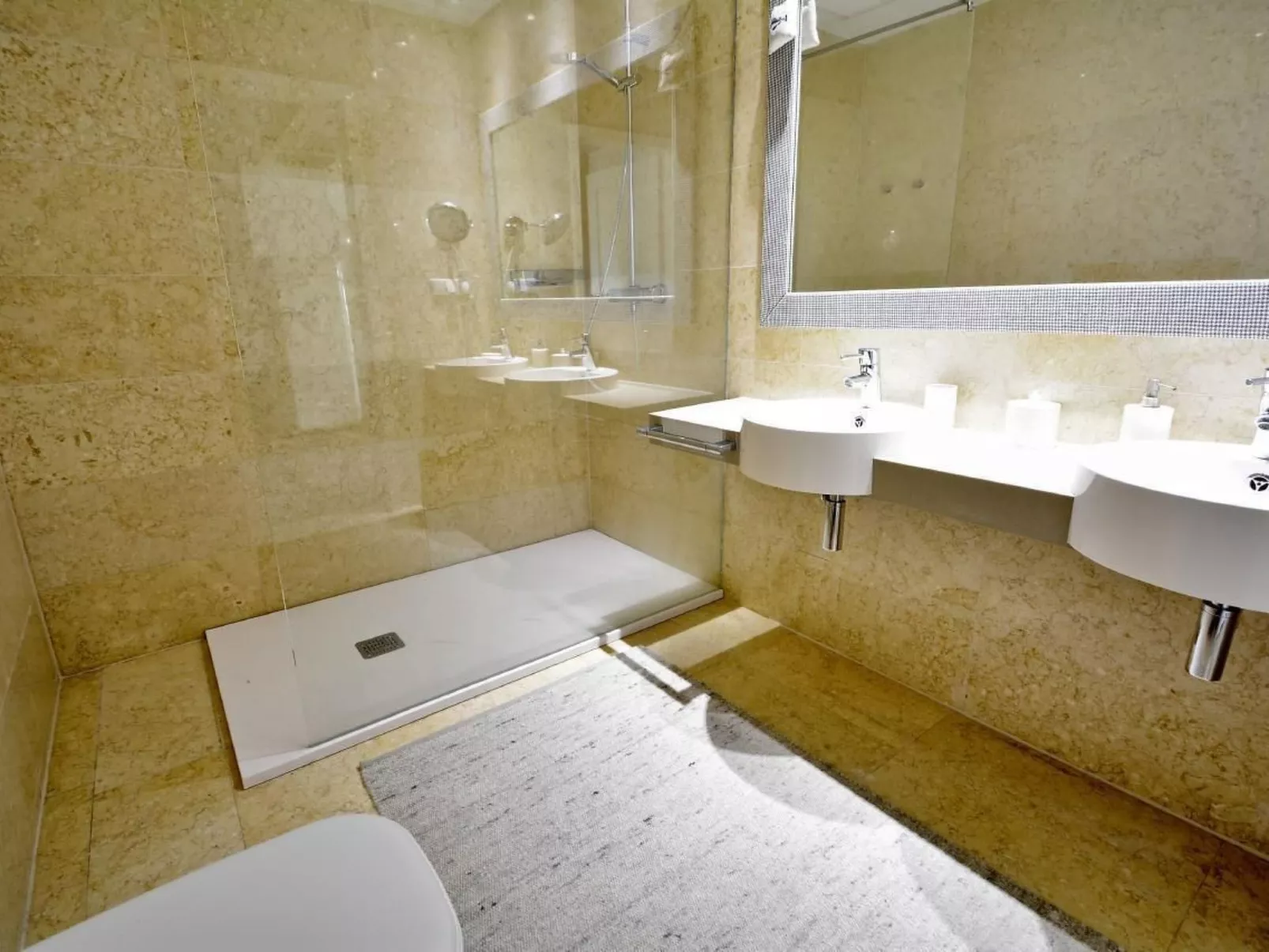 Penthouse direkt am Strand mit Meerblick-Image-tags.info