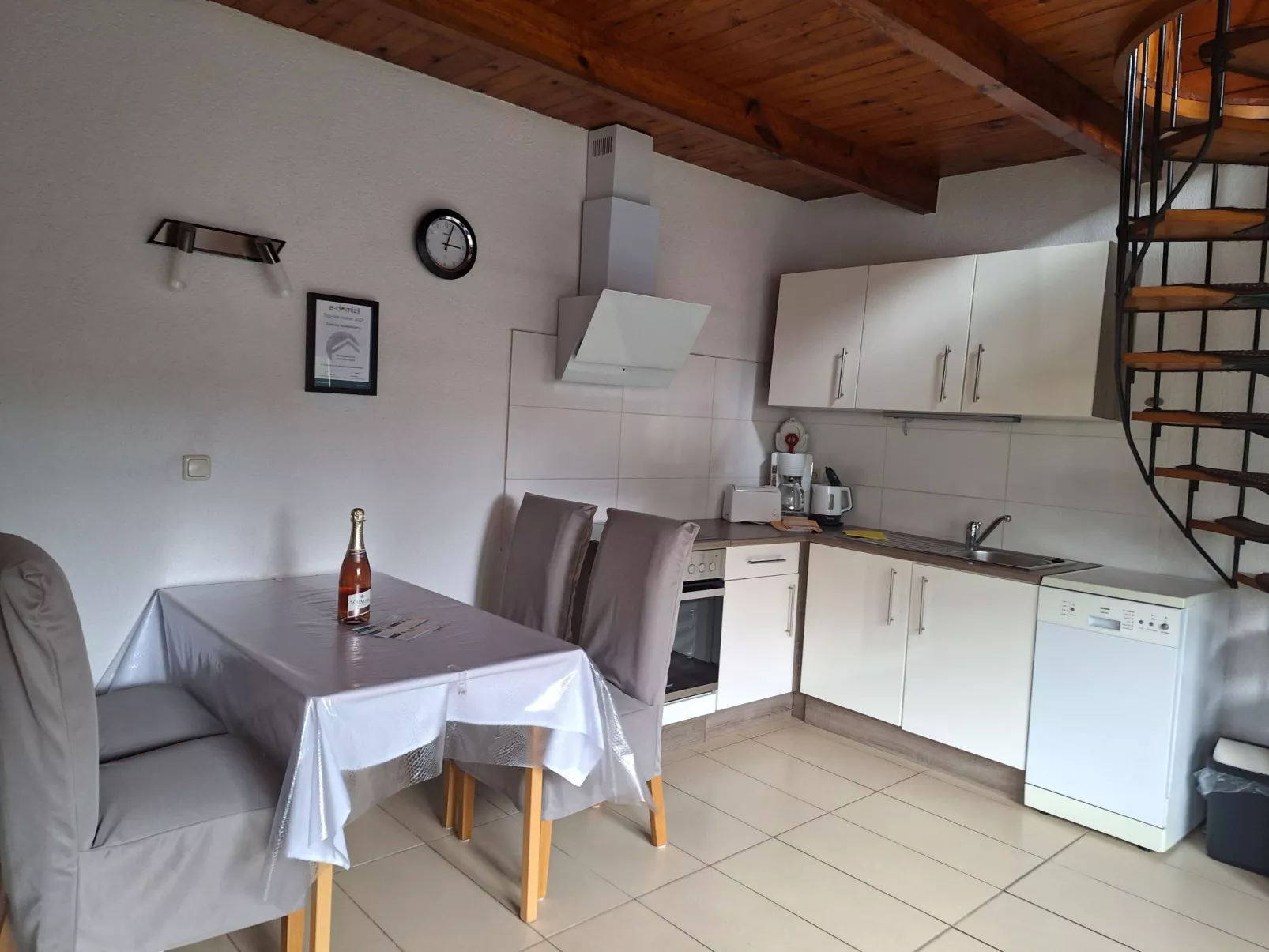 Reetgedecktes Haus-Binnen