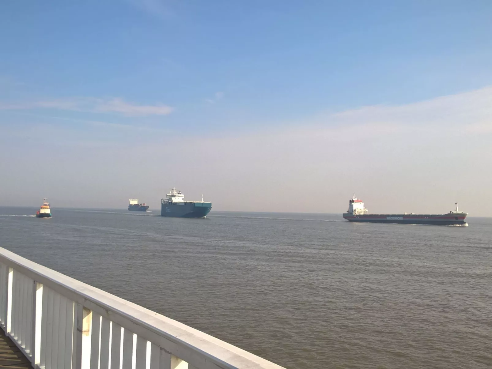 Gemütliche Ferienwohnung für zwei Personen mit sonniger Südterrasse-Buiten