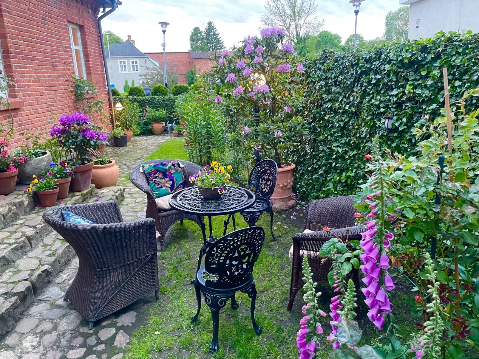 Anwesen mit Garten, Grill und Terrasse-Buiten