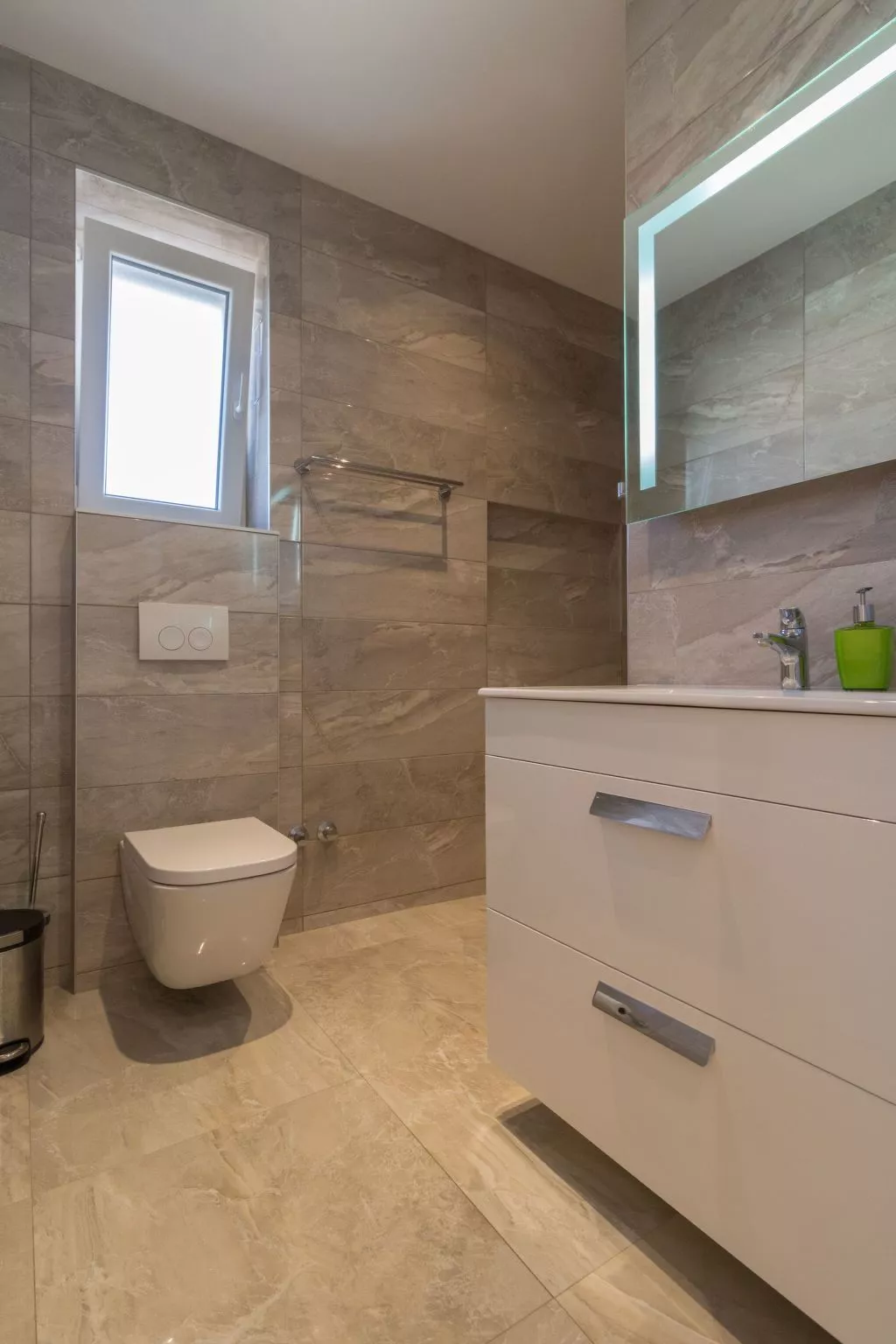 Villa Ema - beheizter Salzwasserpool, Fitnessraum und Sauna-Binnen