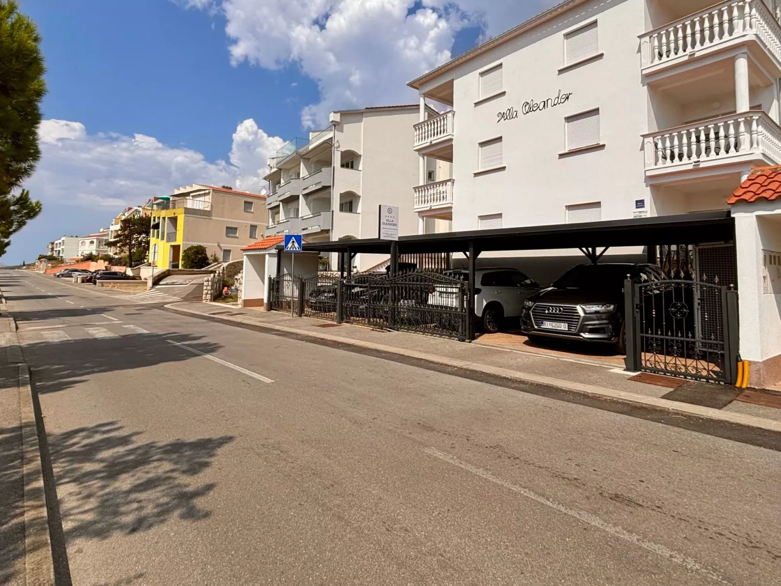 Wohnung mit schöner Terrasse-Buiten
