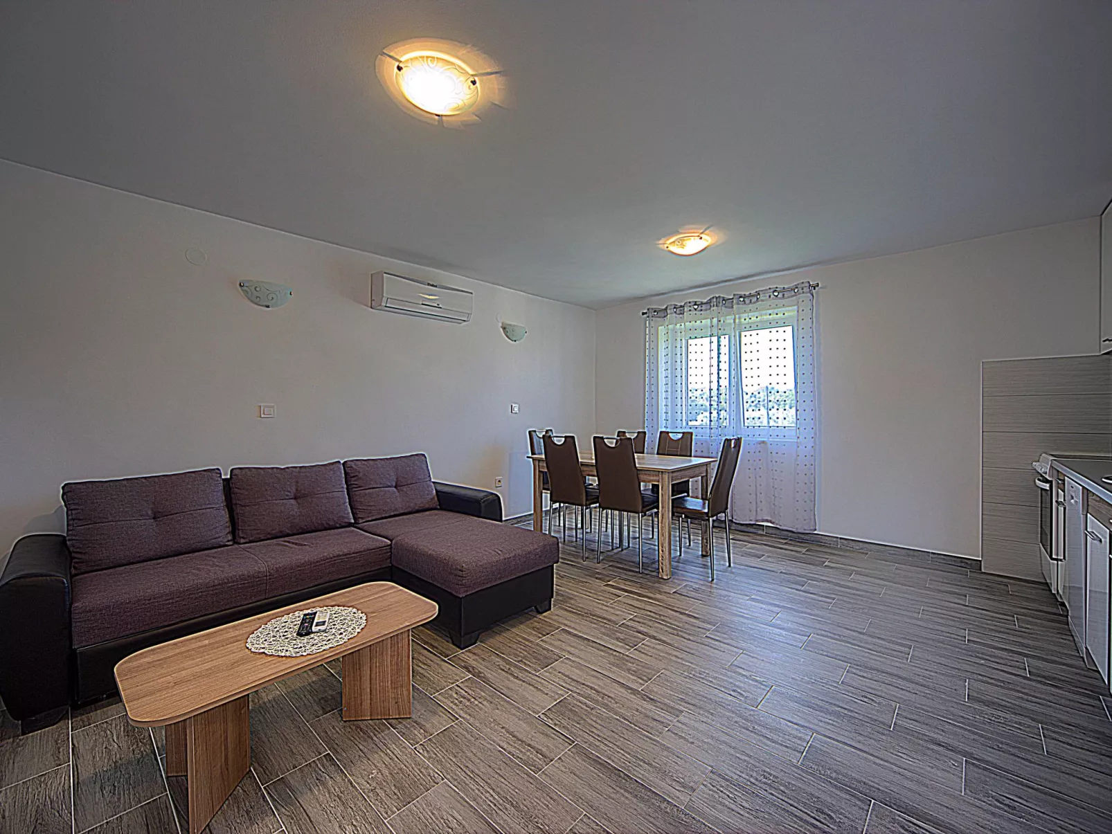 Villa mit Garten, Grill und Terrasse-Binnen