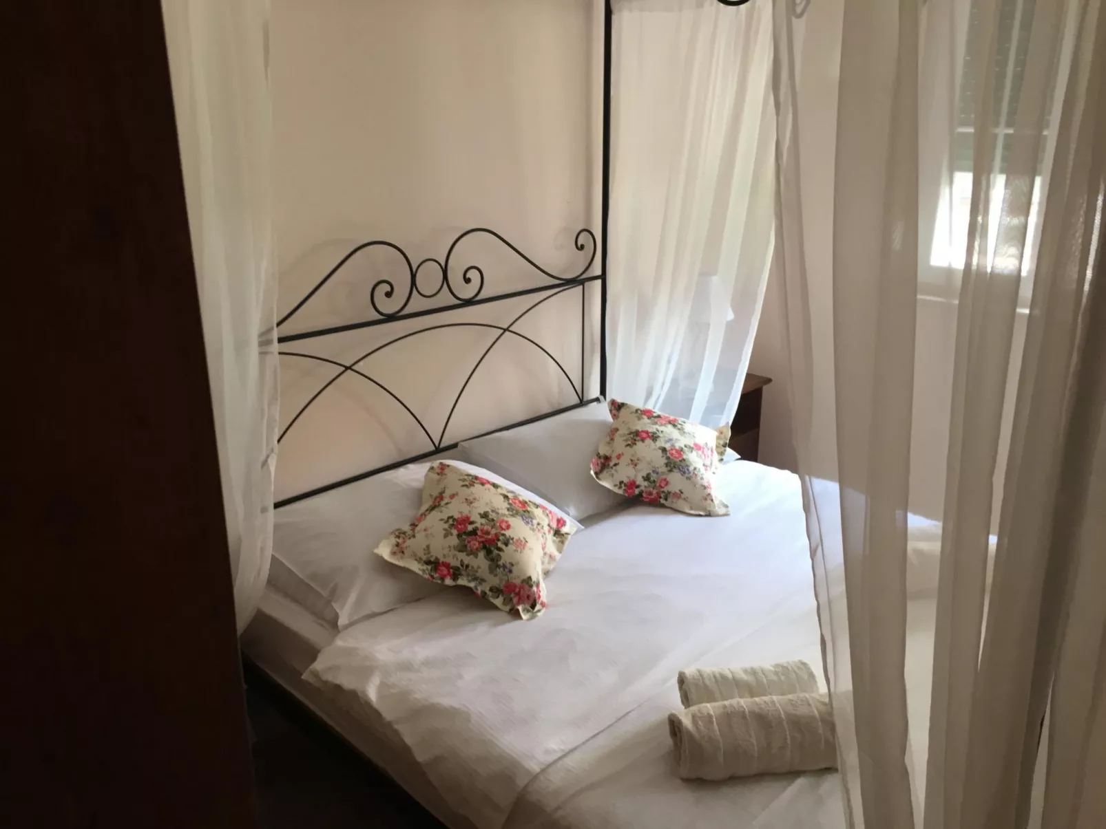 Appartement in Stoja mit Möbliertem Balkon-Binnen