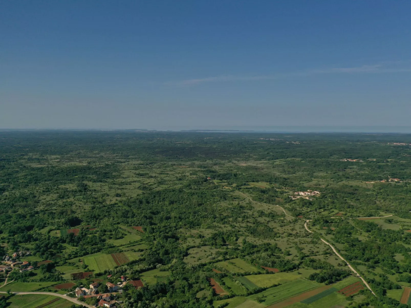 Wunderschönes Ferienhaus in Cere mit Privatem Pool-Buiten