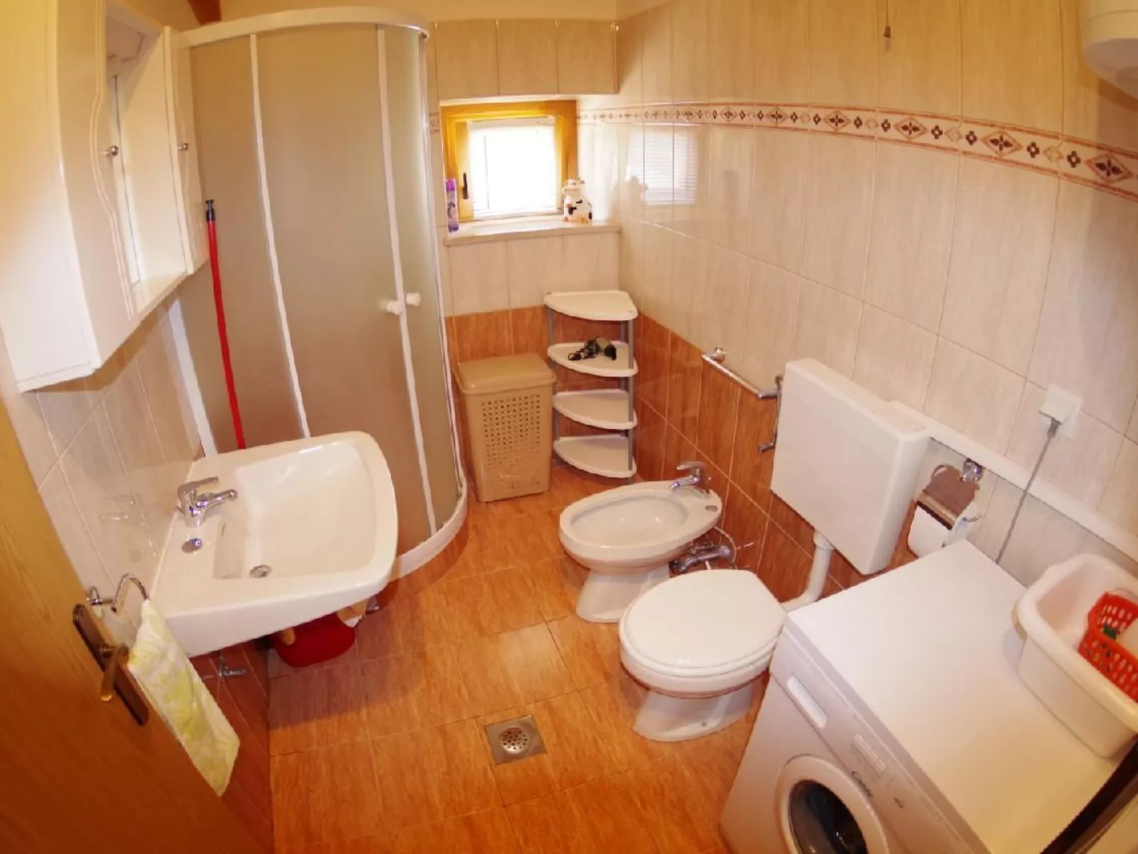 "Elvis", Dorf Sveti Kirn-Binnen