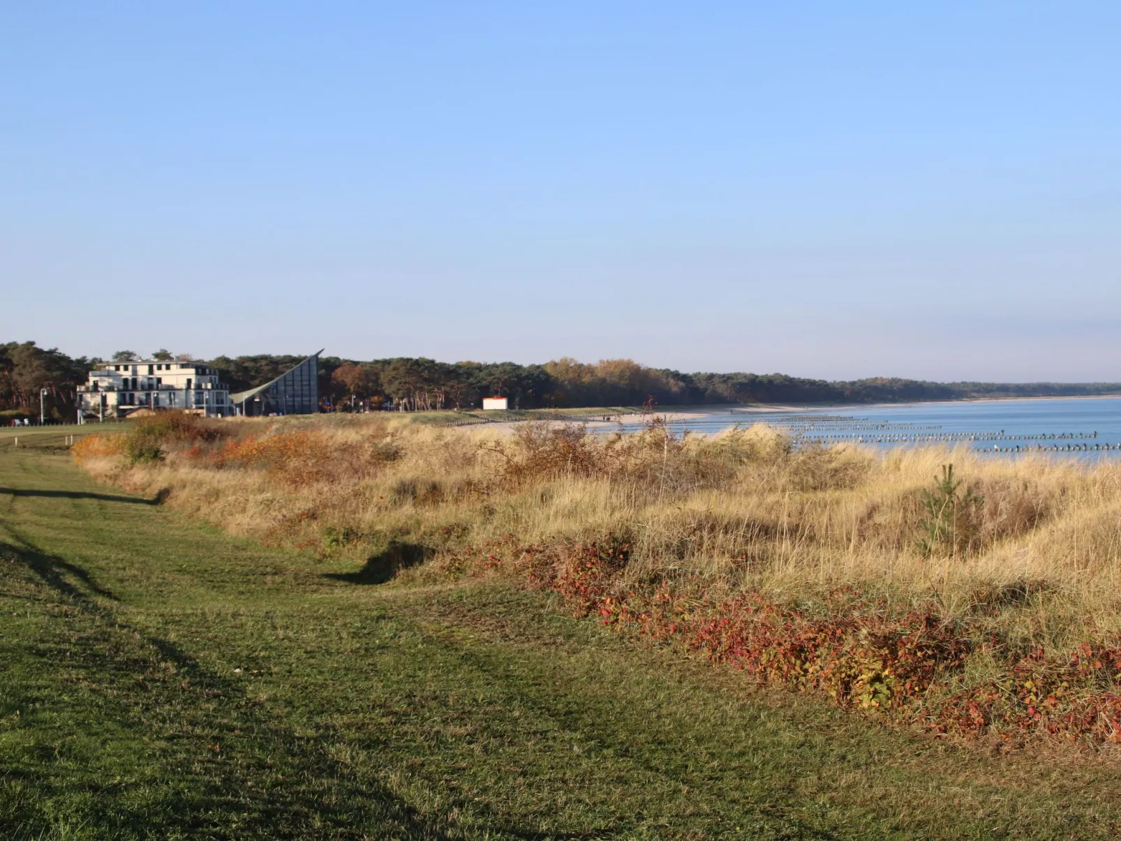 Mit Garten, Sauna, Kamin und Whirlpool-Buiten