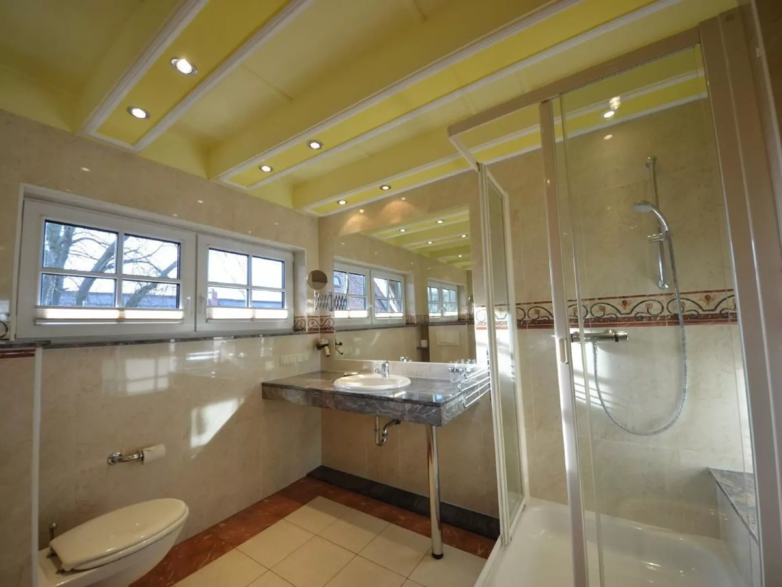 Sturmhaube-Image-tags.info