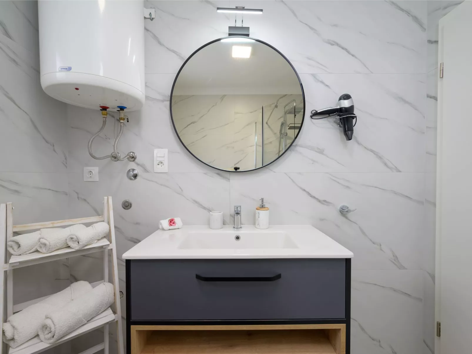 Stilvoll eingerichtete Ferienwohnung 4-Image-tags.info