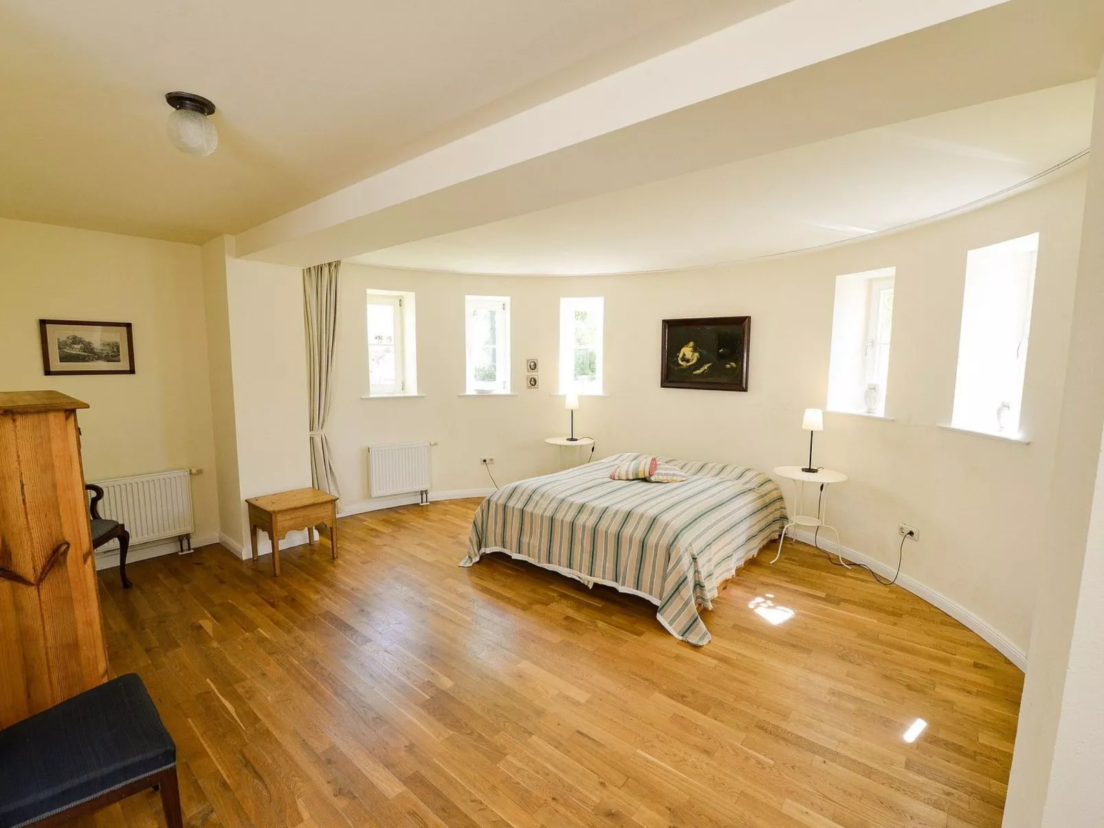 Wohnung im Erdgeschoss des Gutshauses-Binnen