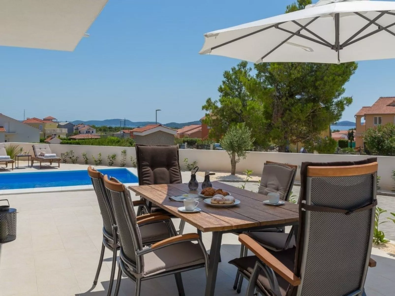 Schöne Villa Bettina in Vodice-Buiten