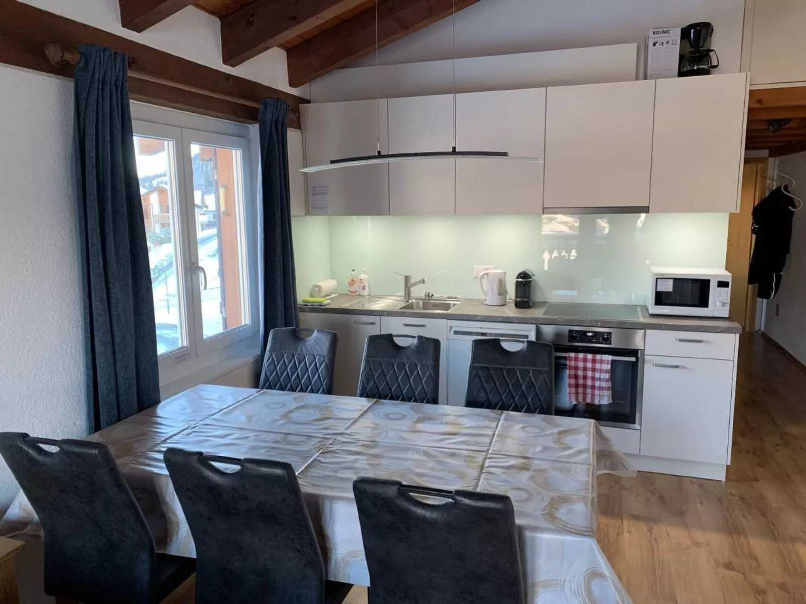 Aparthaus Surselva, direkt an der Skipiste-Binnen