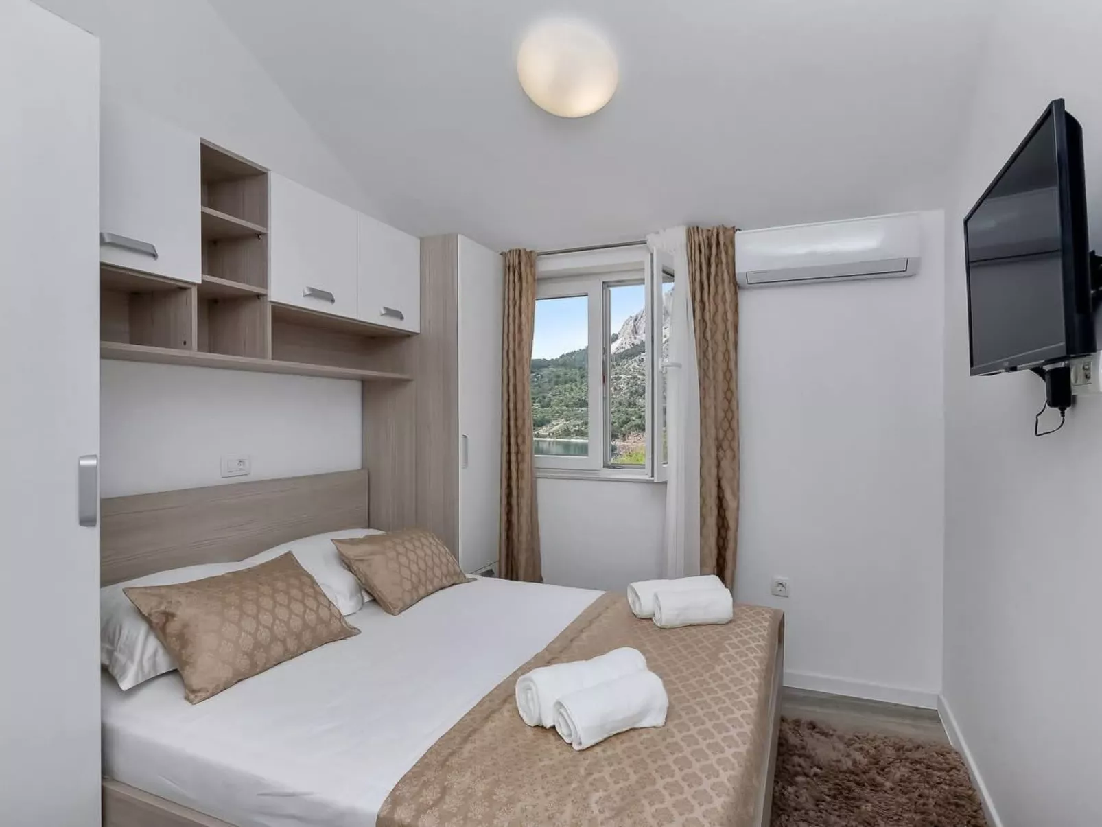 „Villa No Stress“ mit Infinity-Pool-Image-tags.info