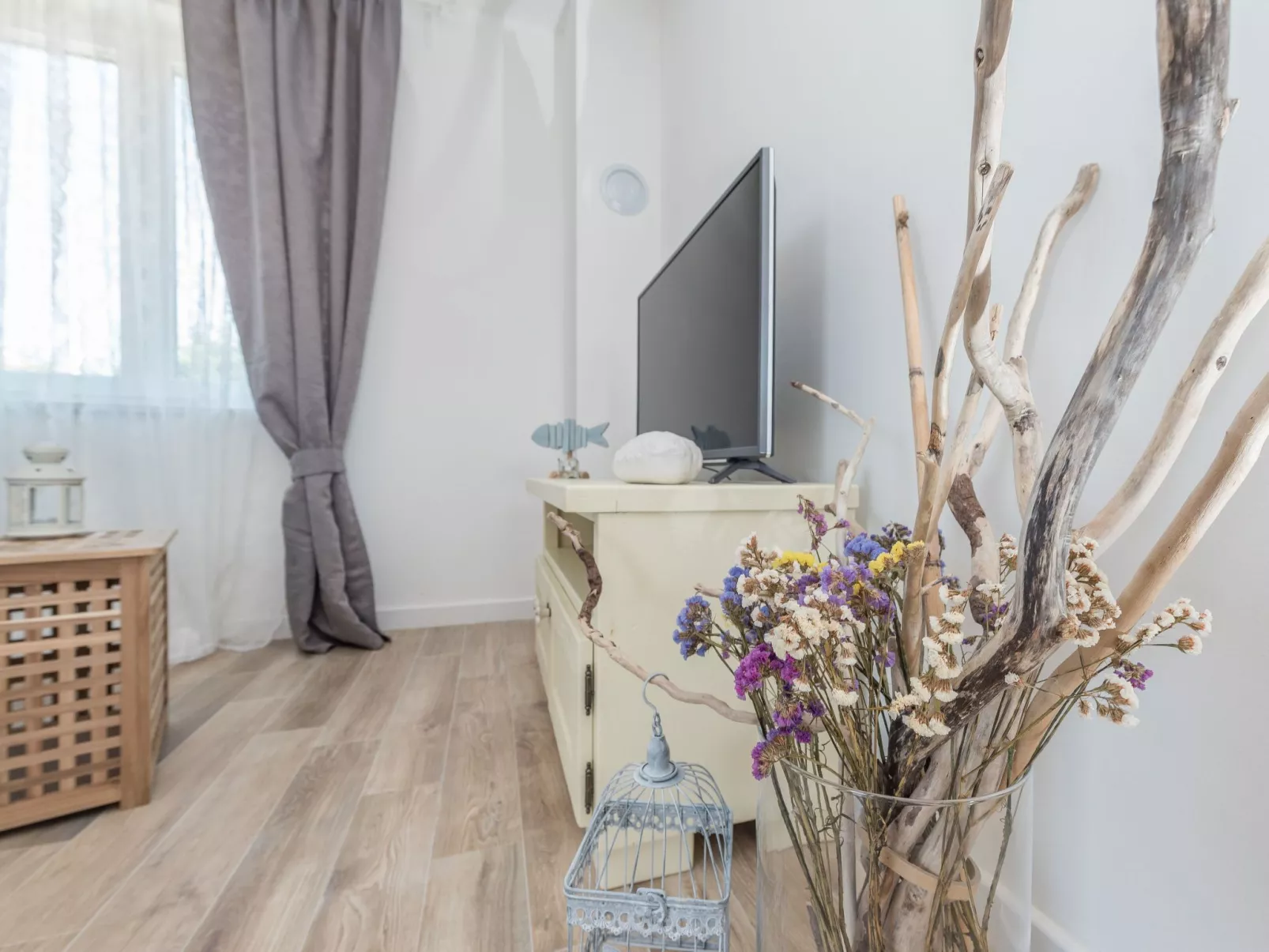 "Ena" mit Blick auf das Wasser-Binnen