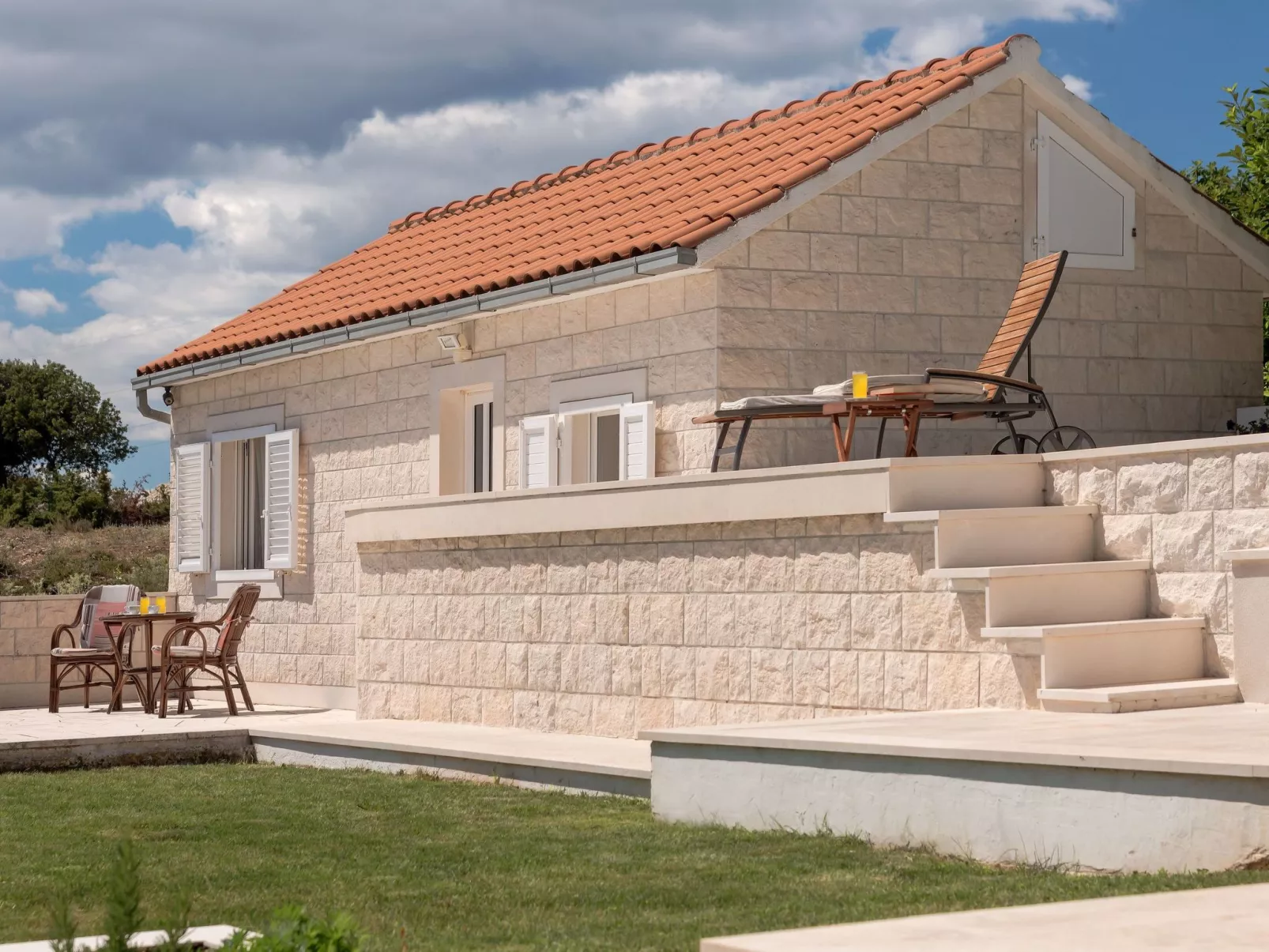 Finca mit Garten, Grill und Terrasse-Buiten