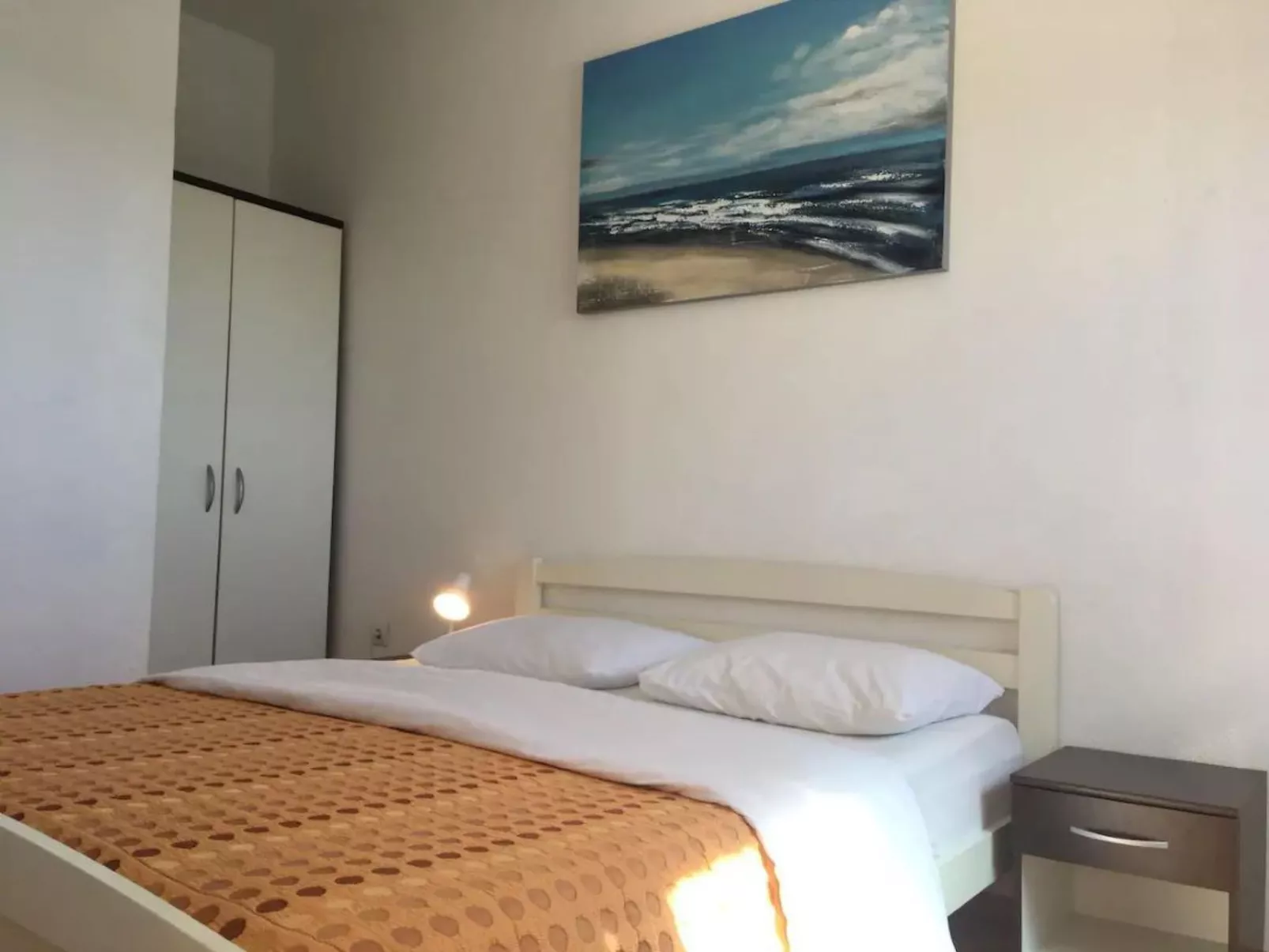 4-Schlafzimmer-Wohnung mit privatem Pool-Binnen
