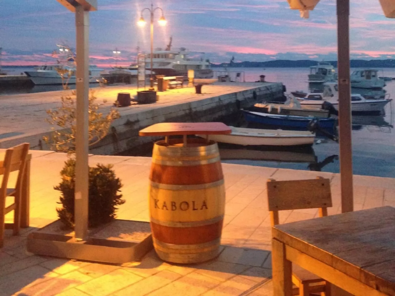 In Pula mit Grill, Terrasse und Garten-Buiten