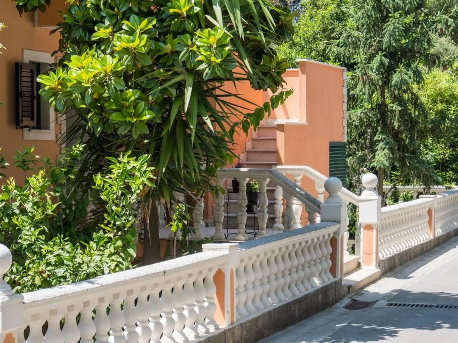 Villa Magnolia - Apartment Gardenia-Buiten