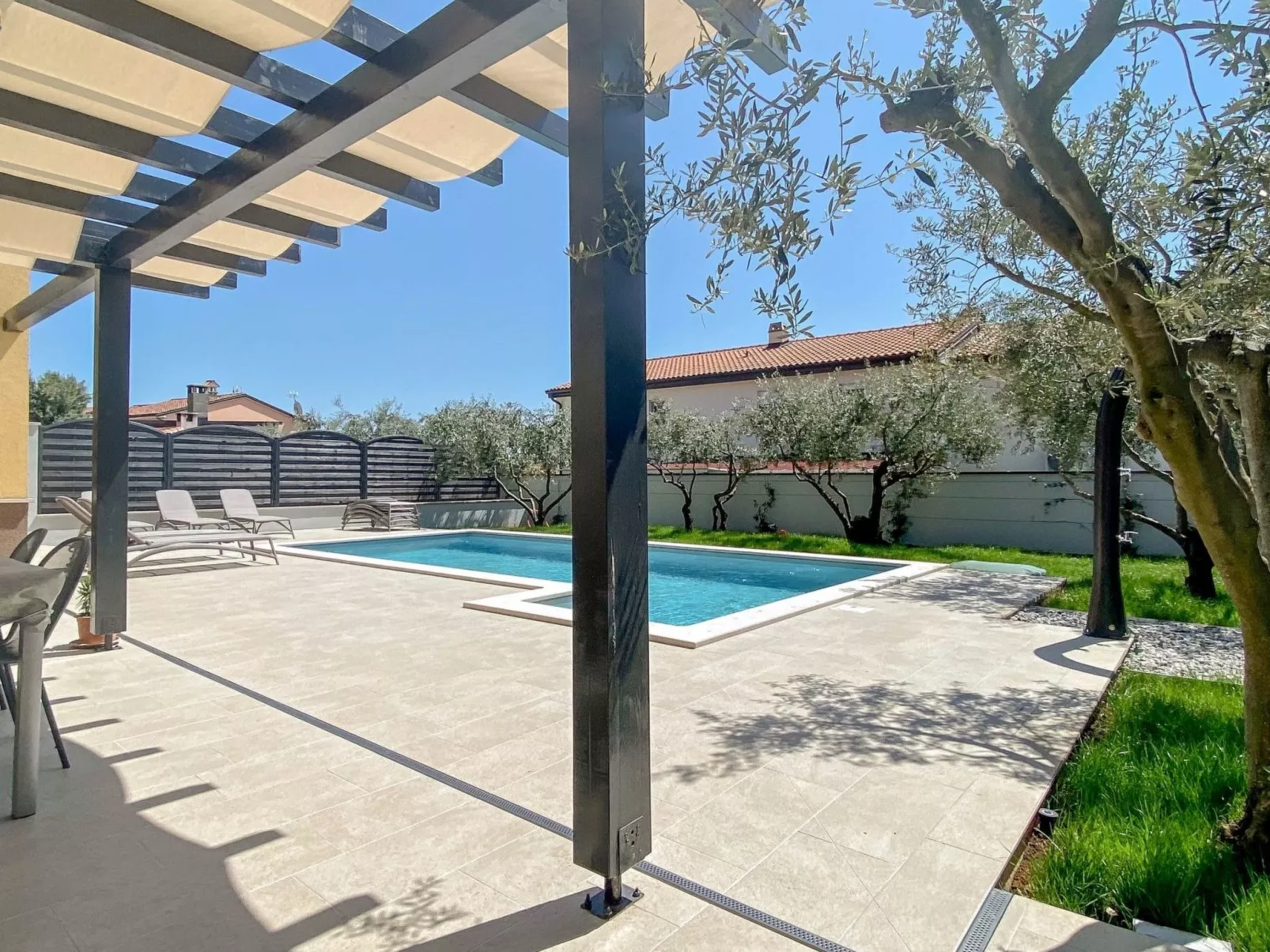 Villa "Chiara" mit privatem Pool-Buiten