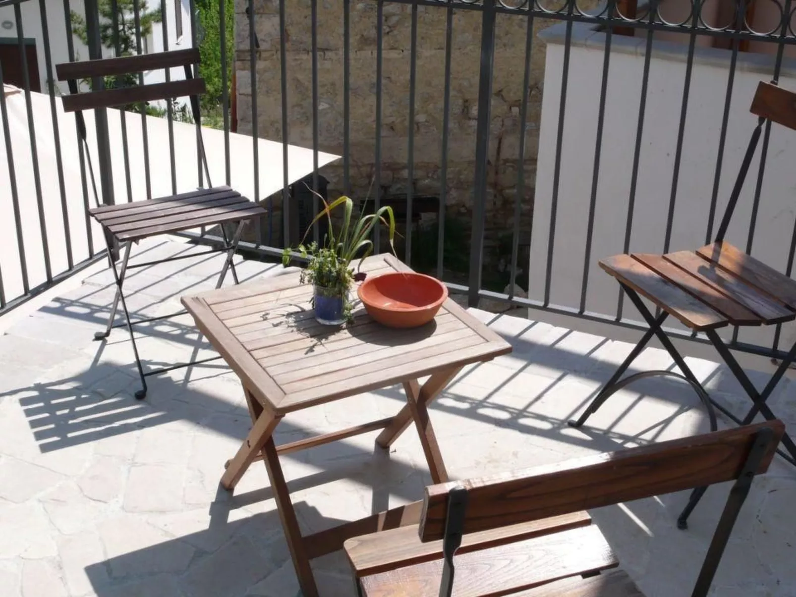 'Elvira Basilico' mit Terrasse-Buiten