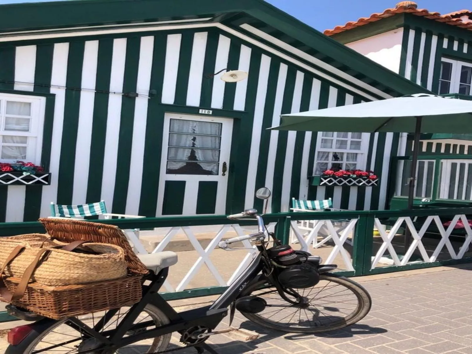 Großmutters Scheune-Buiten