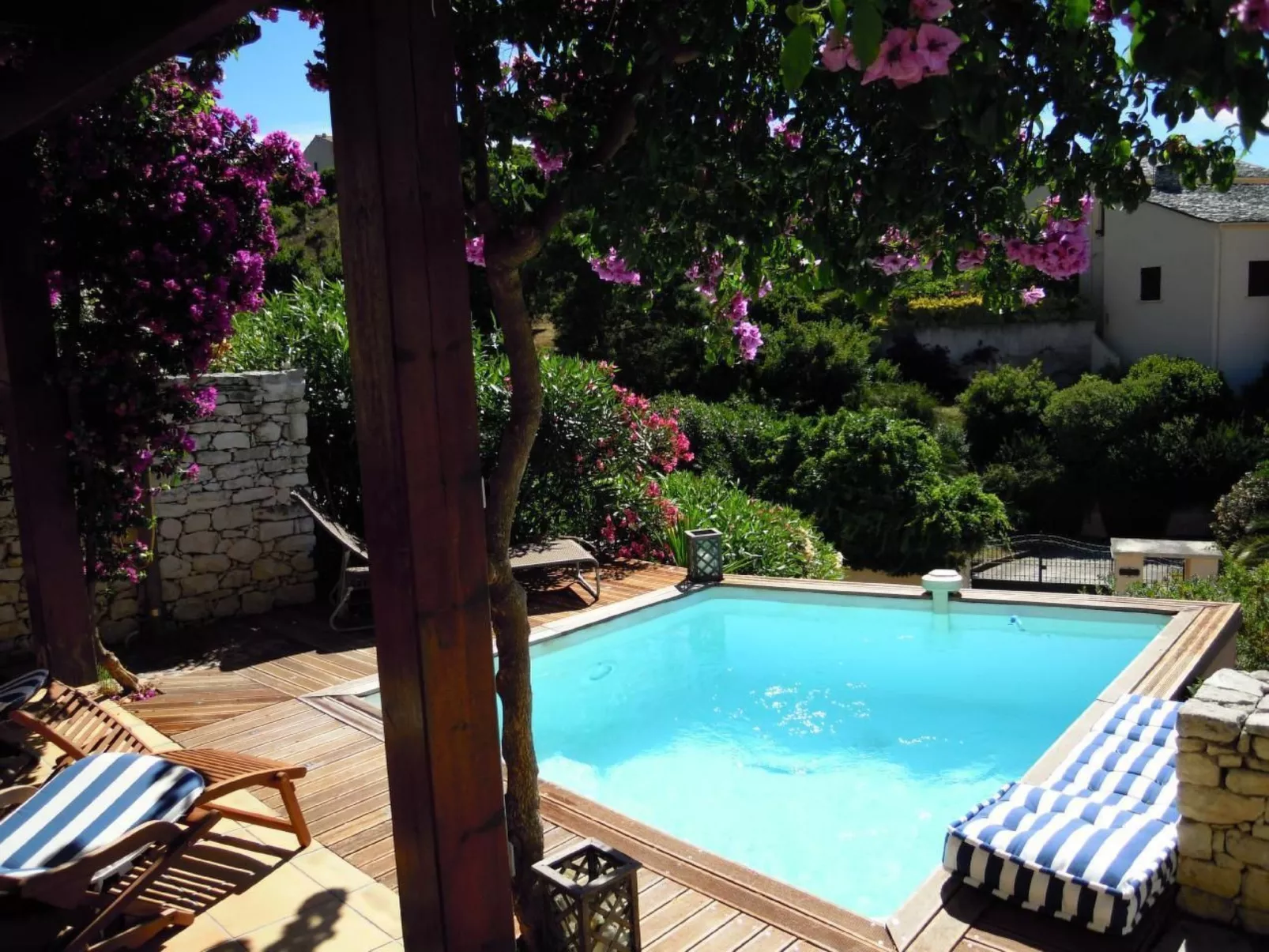 Pont de bateau, Meerblick mit privatem Pool-Buiten