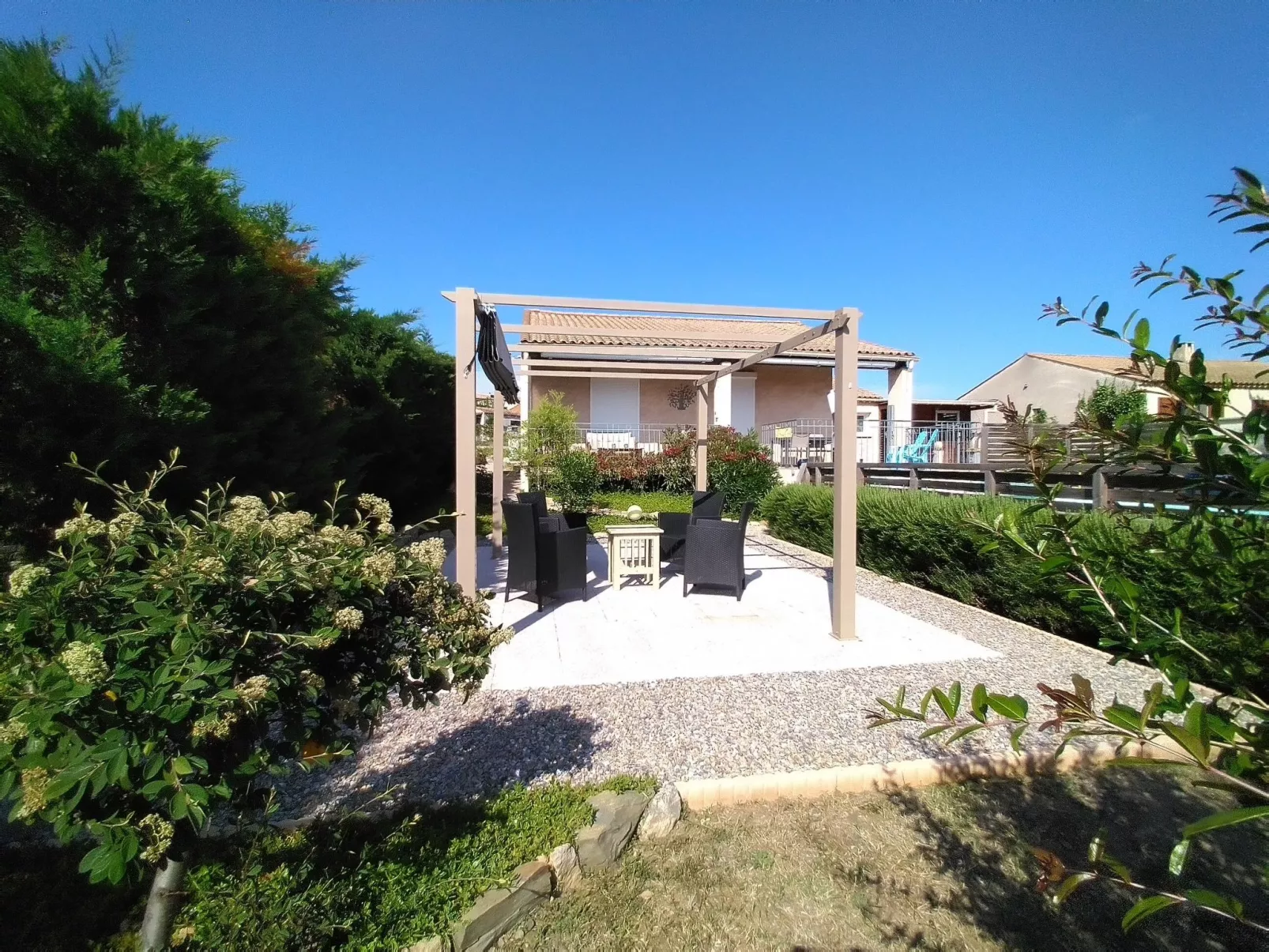 Inmitten der Weinberge Lucinkas-Image-tags.info