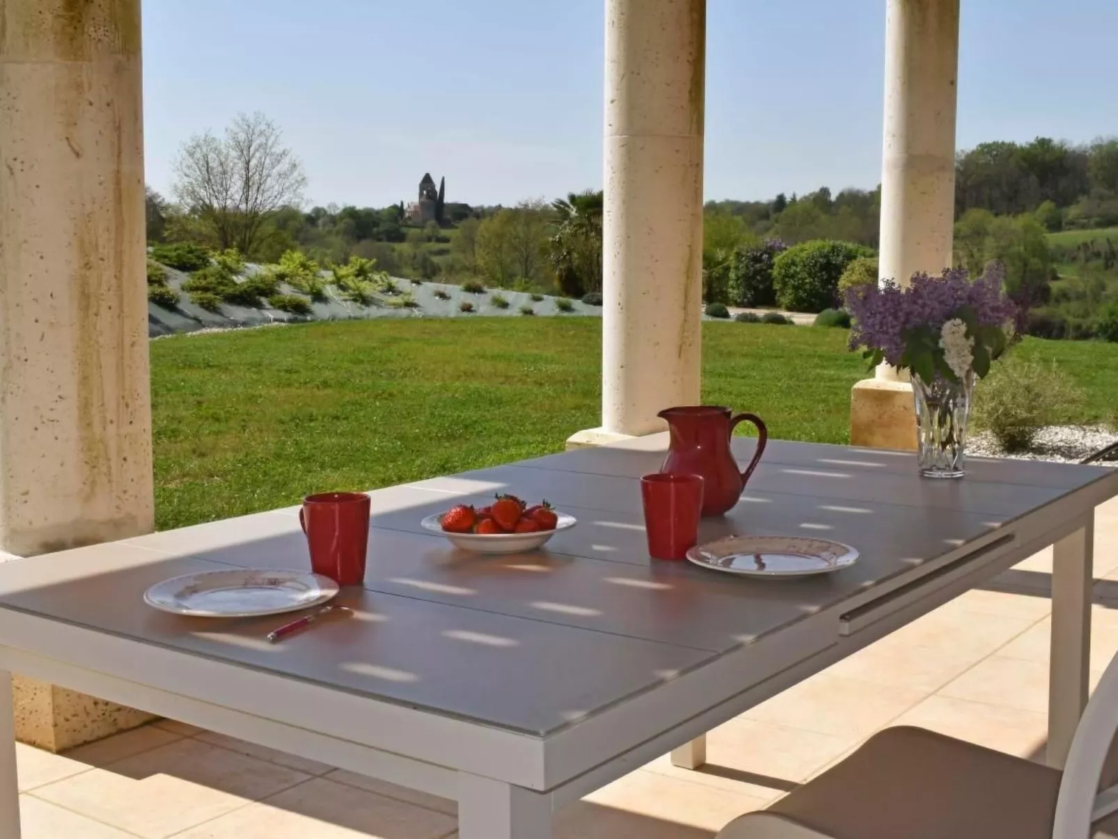 Domäne "Domaine de Ravel"-Buiten