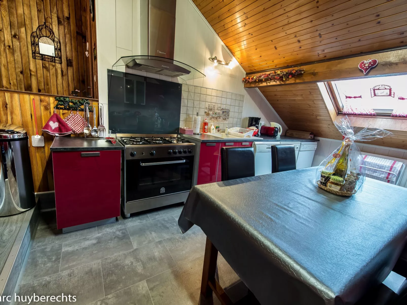 Das Gîte Fleuri mit einer herrlichen Aussicht-Binnen