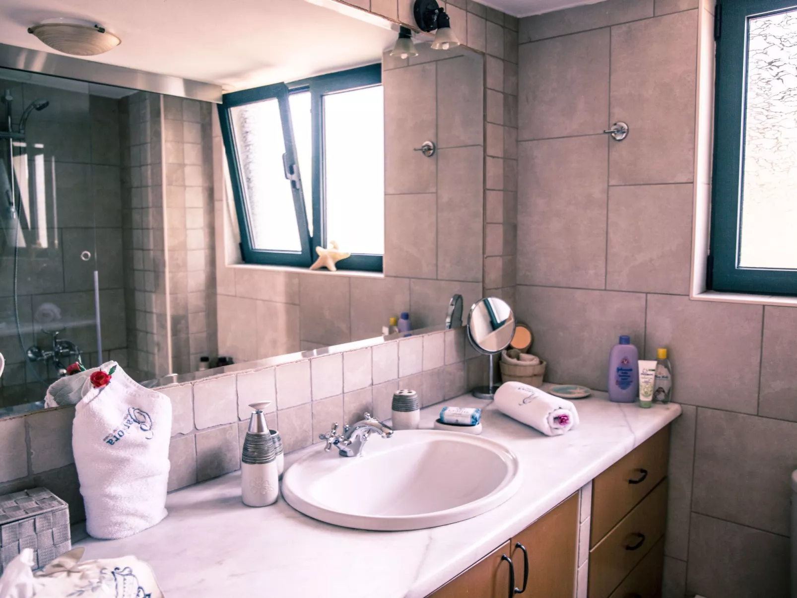 Ferienvilla mit Garten, Grill und Terrasse - Binnen