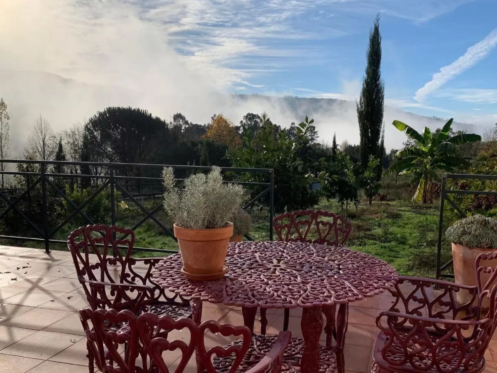 Mit Blick auf das Wasser-Buiten