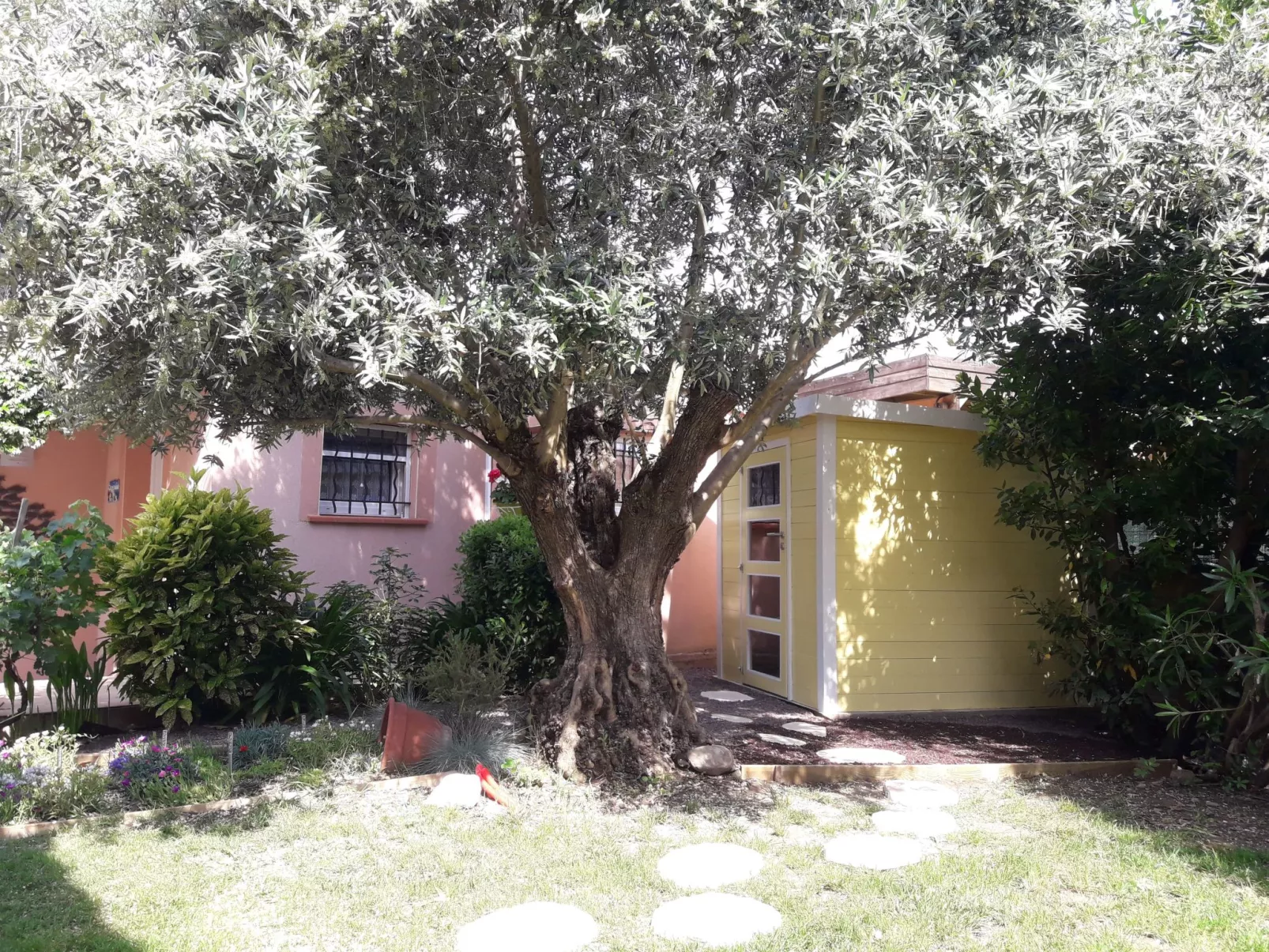 Haus "Les Cyprès" mit Gemeinschaftspool-Buiten