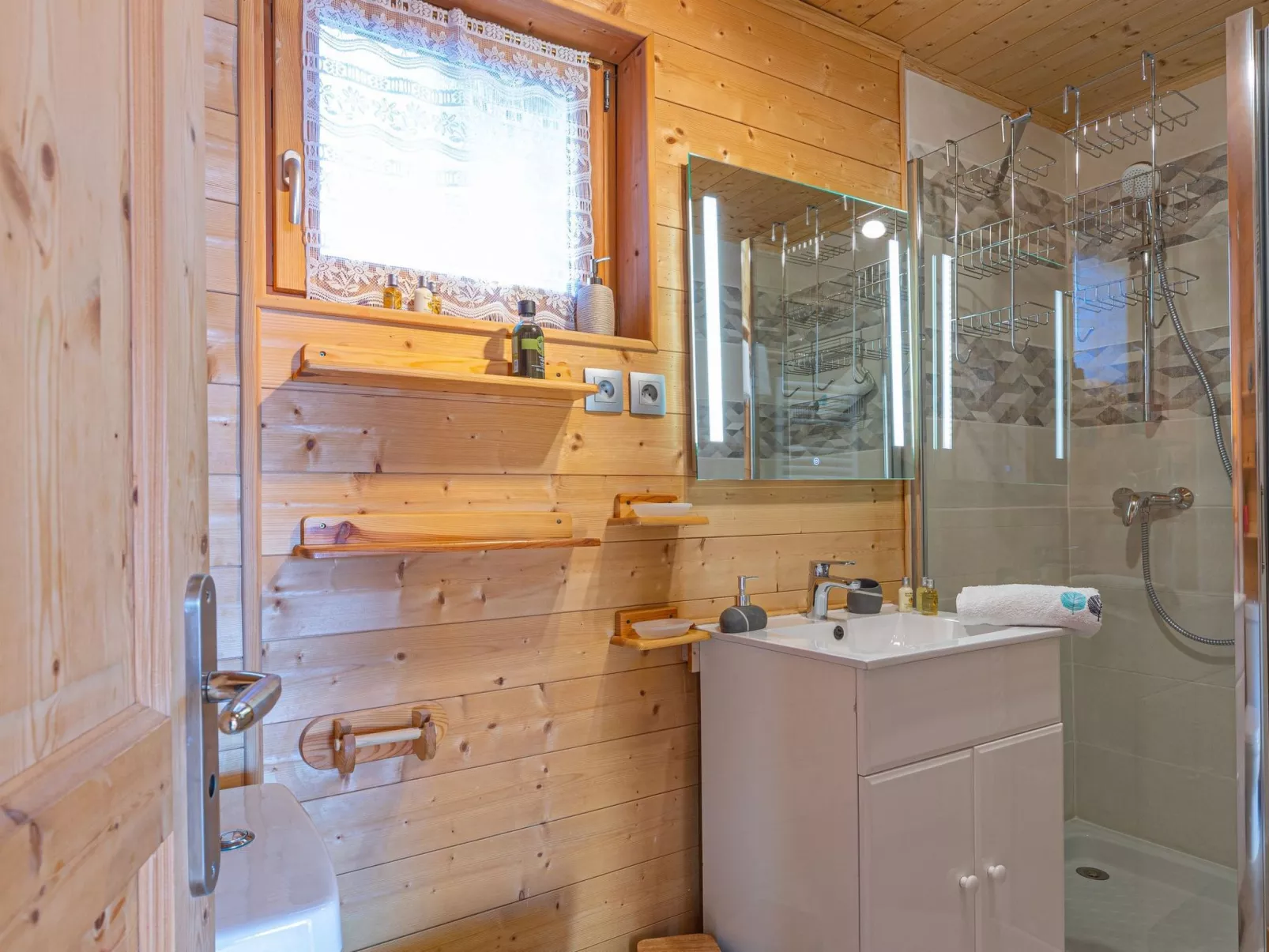 Erdgeschoss 110 m2 - 15 Personen - In der Nähe der Pisten-Image-tags.info