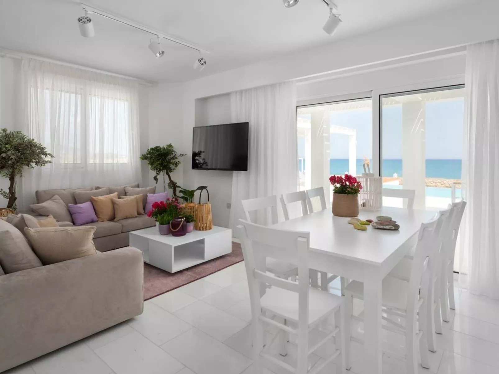 Strandvilla für 15 Personen in Kolipia