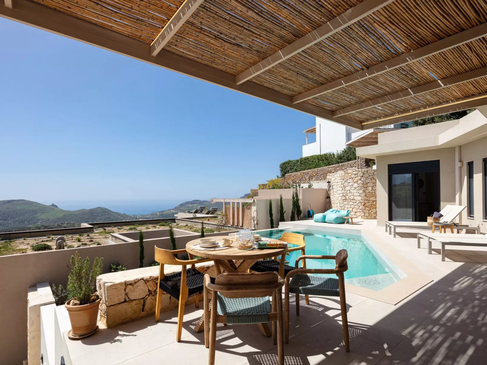 "Serenity" mit eigenem Pool-Buiten