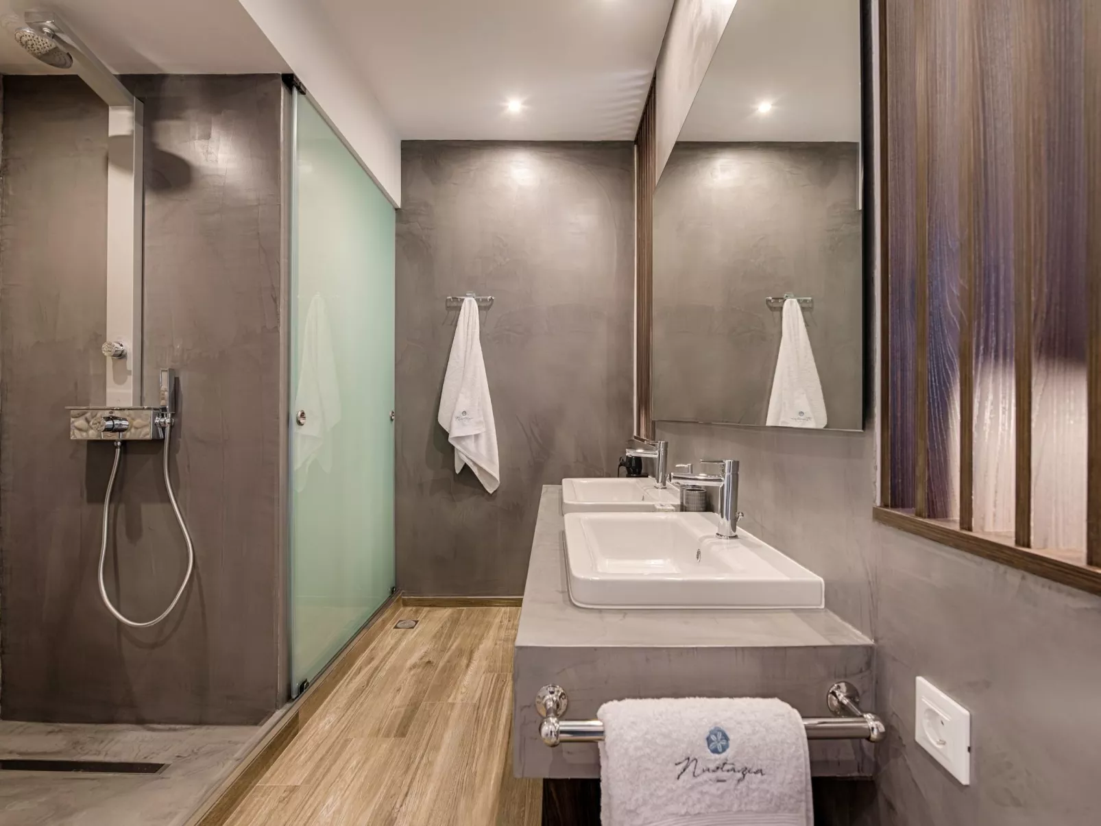 Nastazia Luxury Beach House-Binnen