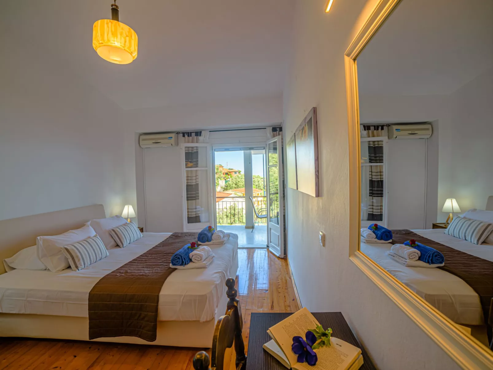 "Zeus" mit Infinity Pool-Binnen