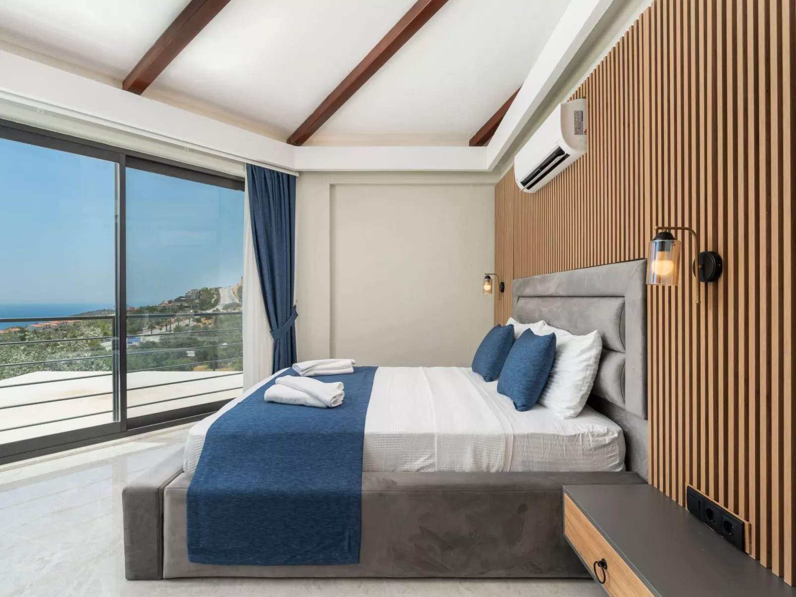 Ferienvilla "Ekinoks" mit Blick auf das Wasser-Image-tags.info