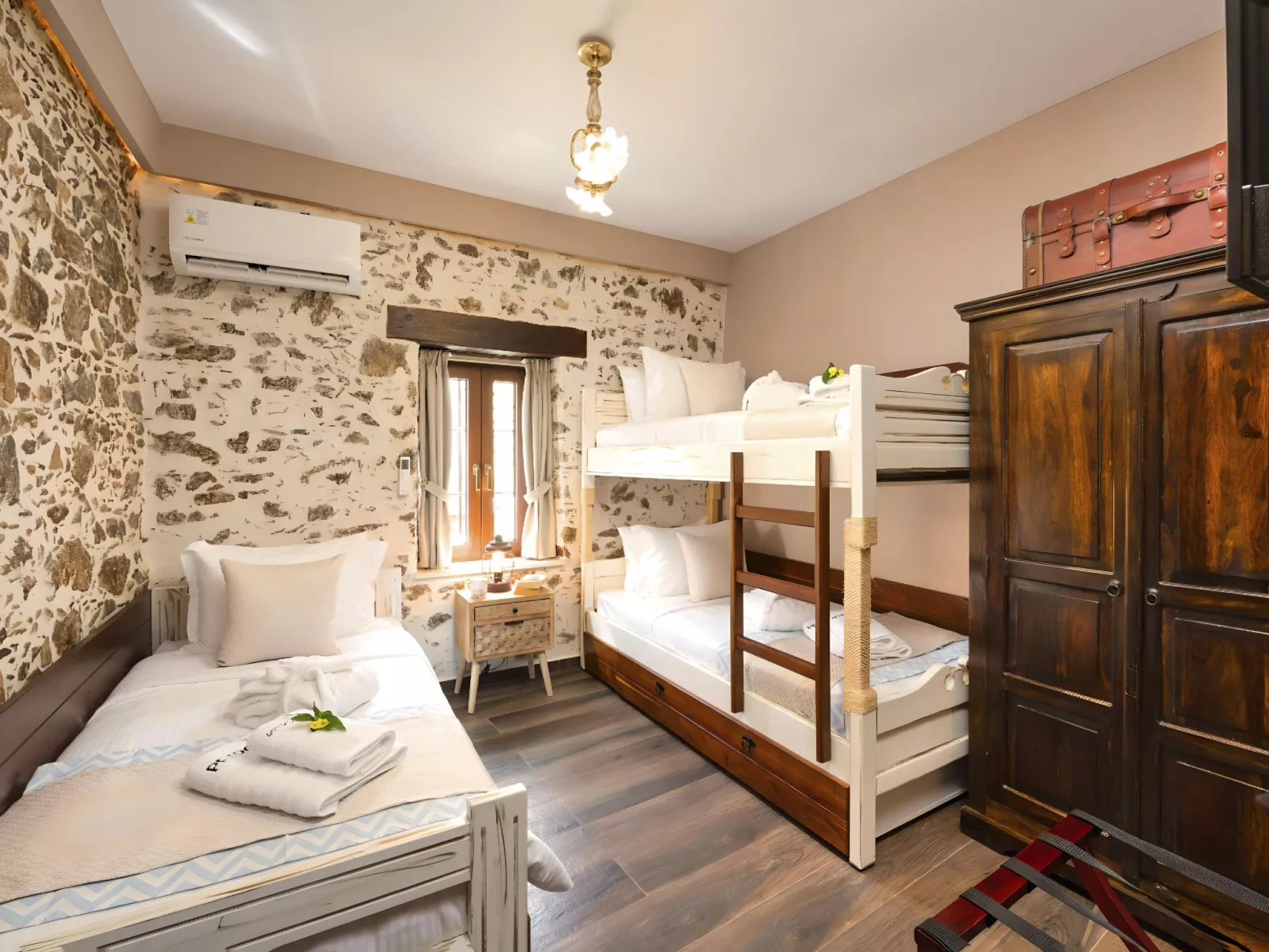 Petralis Luxus Villa Pool Whirlpool-Binnen