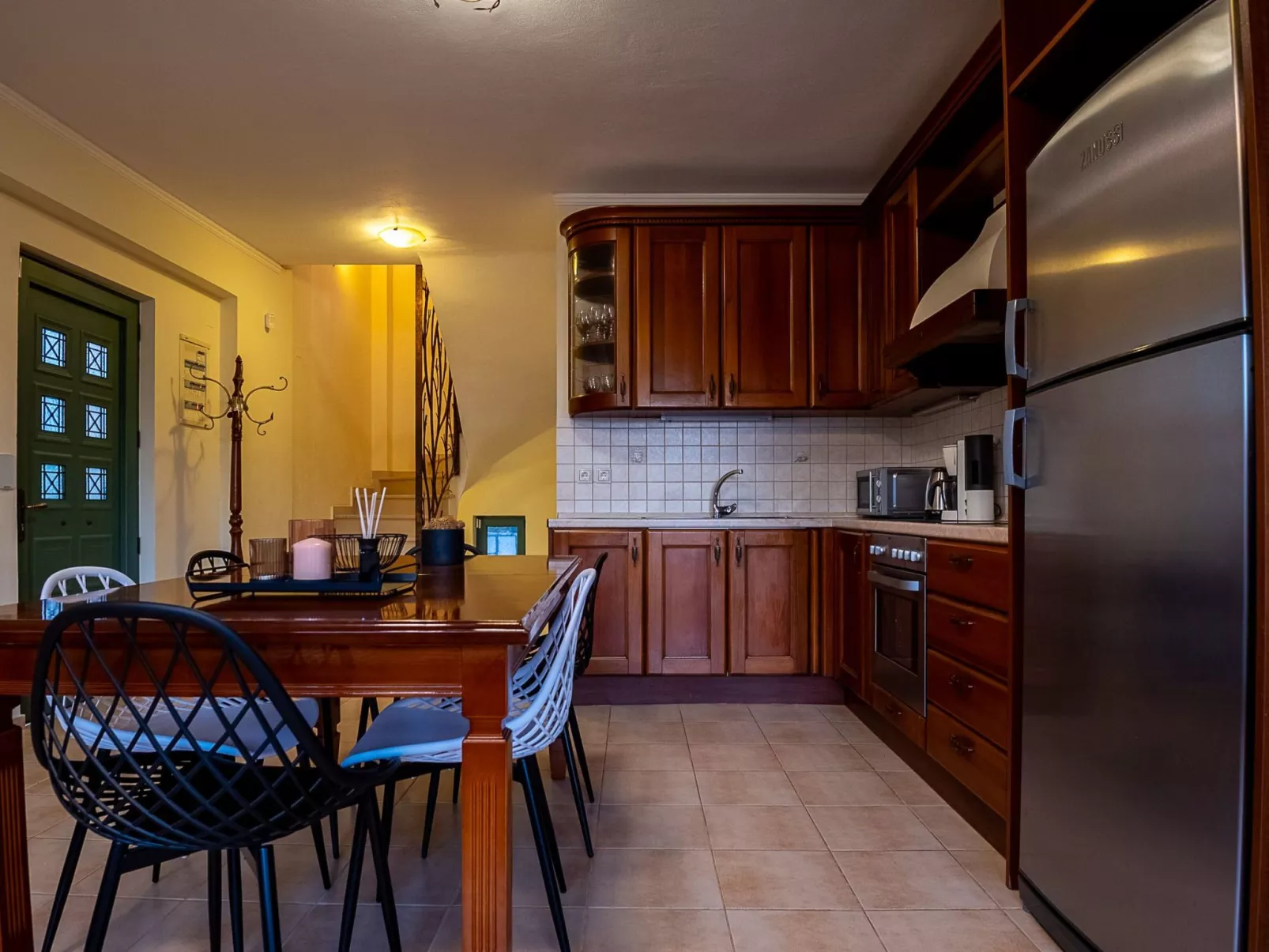 Neue Familienvillen mit 2 privaten Pools, Spielzimmer-Binnen