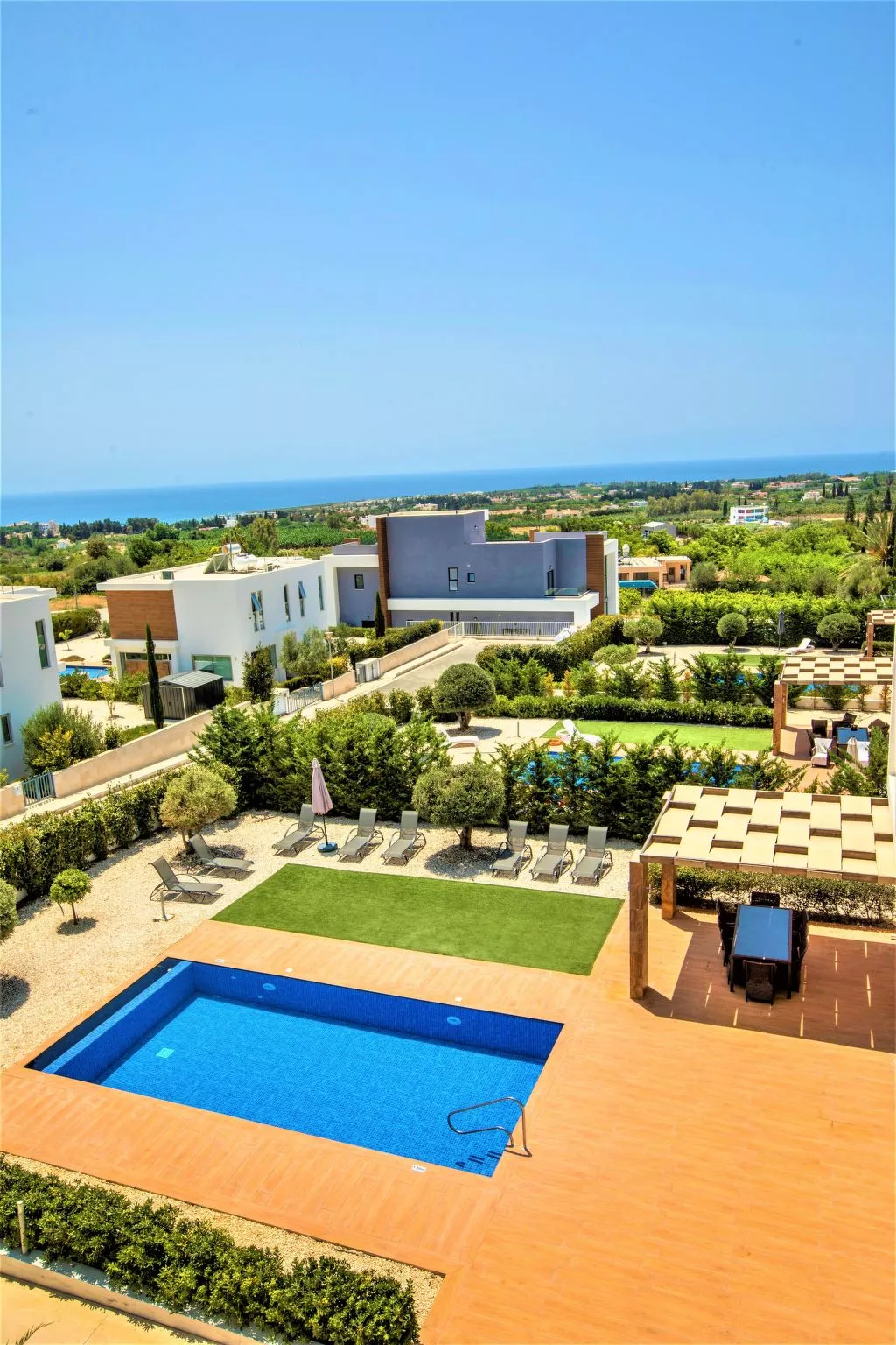 Luxuriöse Villa mit privatem Pool und Whirlpool-Binnen