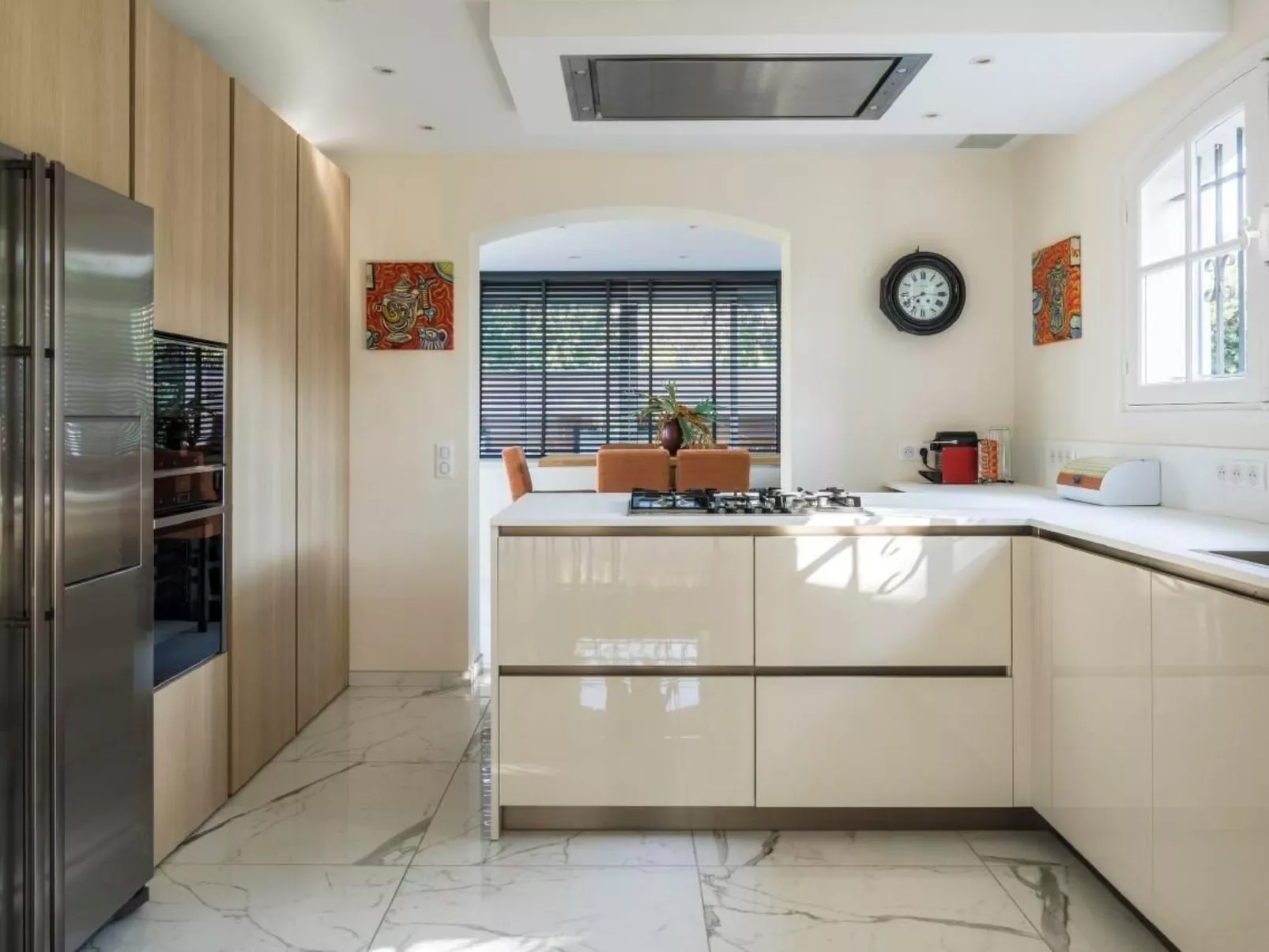 Villa mit privatem Pool und Fitnessraum-Binnen