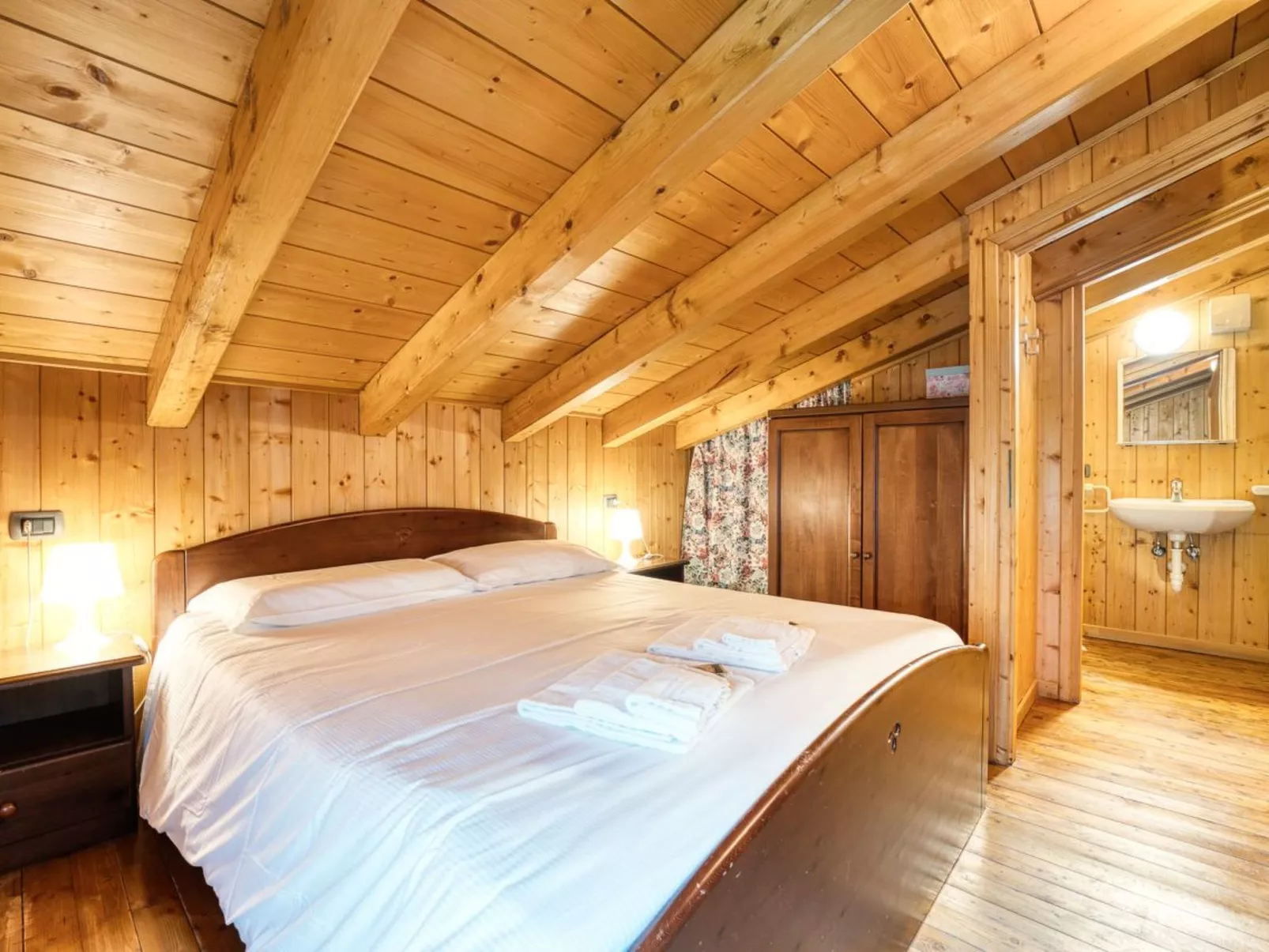 Wohnung im Dorfzentrum Ronco 3-Binnen