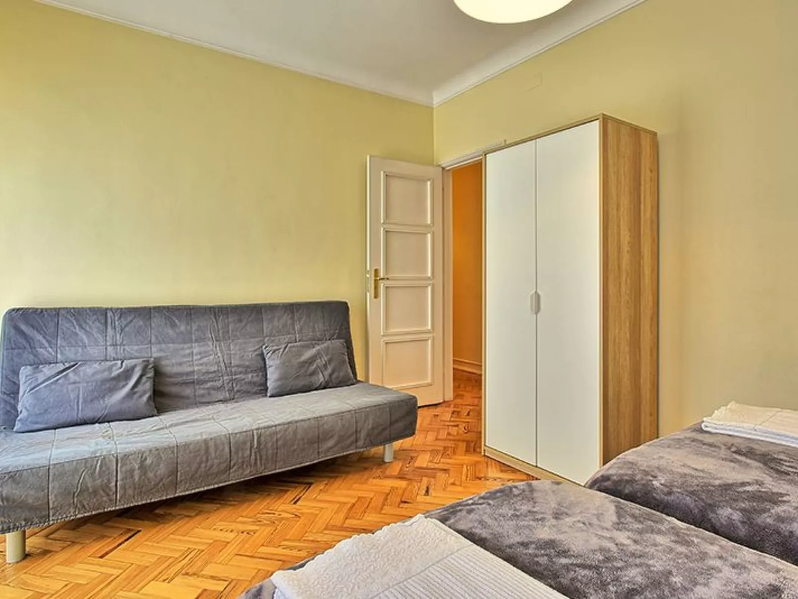 Admiral 2-Image-tags.info