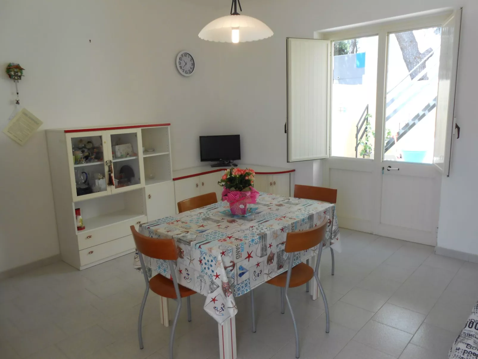 Helles, einladendes Ferienapartment mit Sonnenterrasse in Strandnähe-Binnen