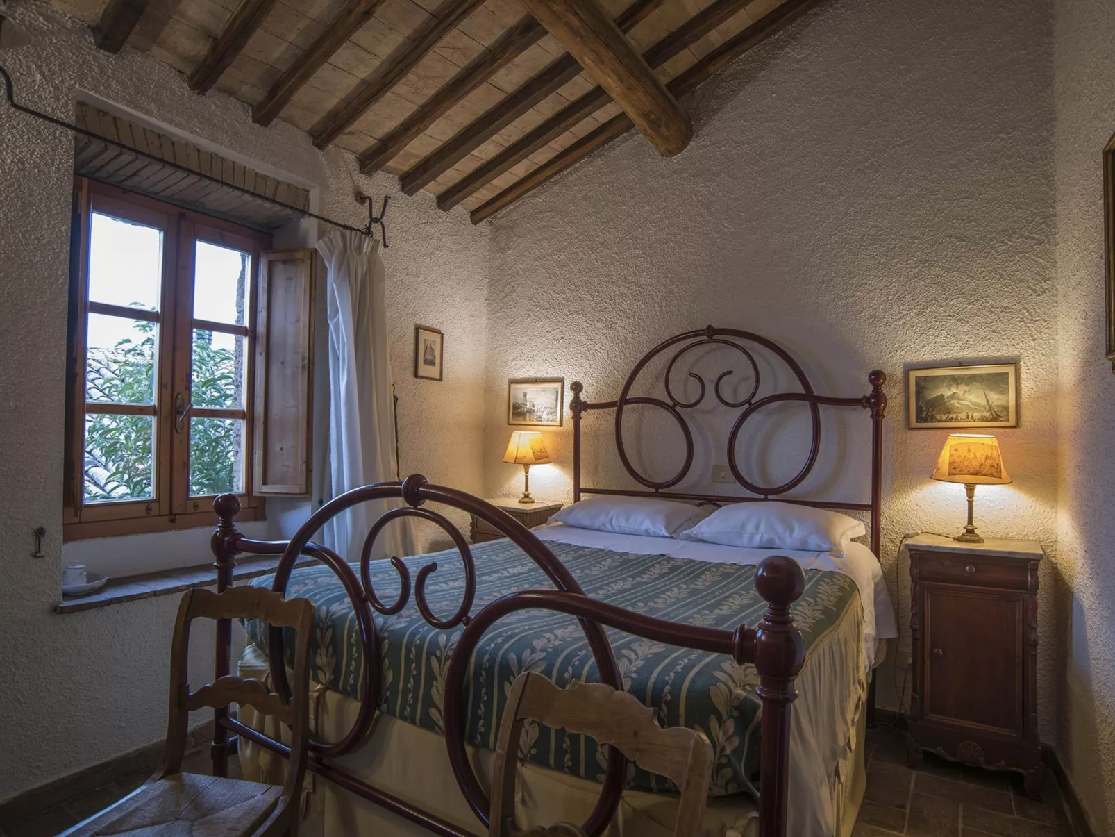 Altertümliche Pracht, Unterkunft mit Schwimmbad in einem Schloss-Binnen