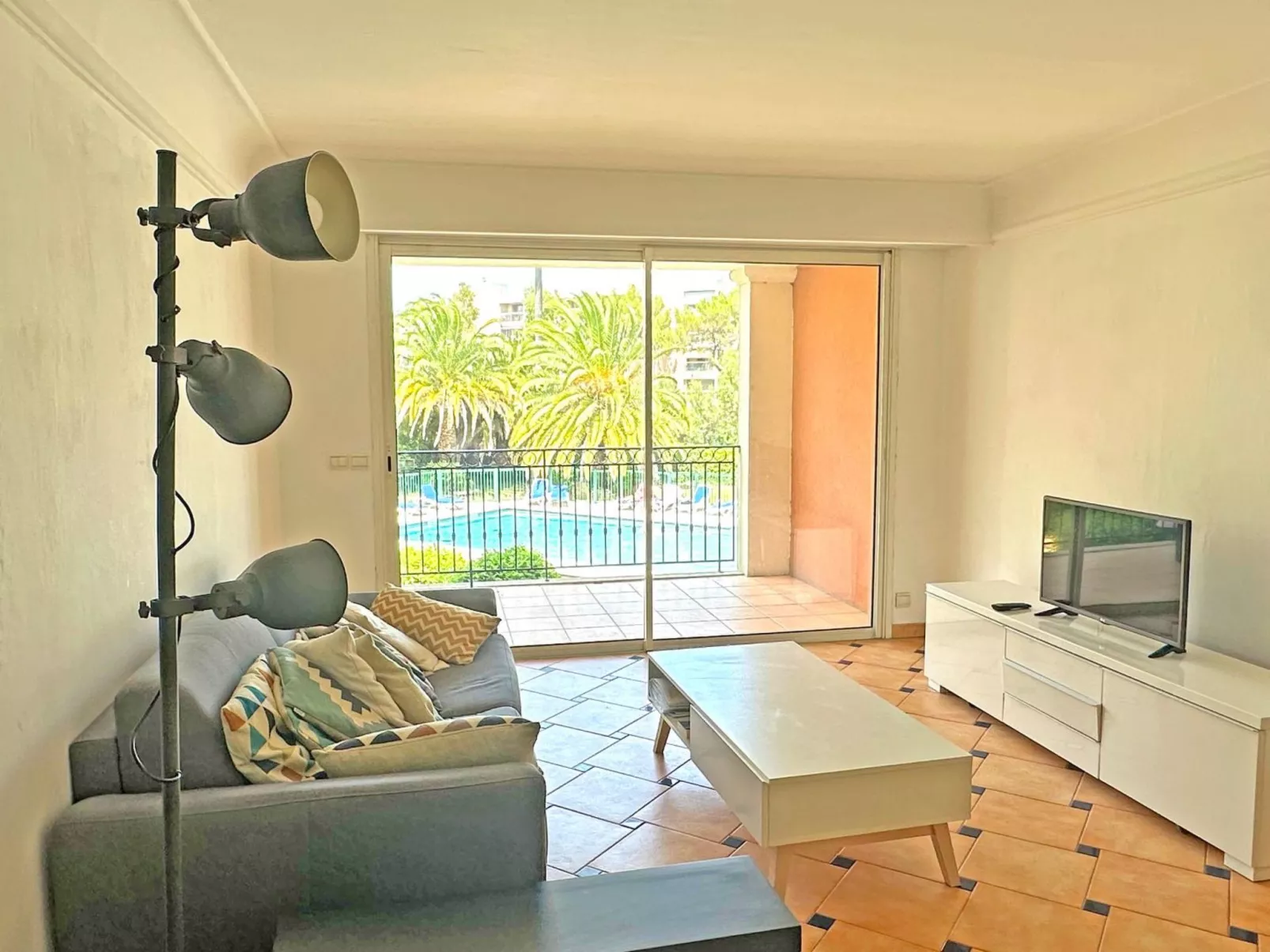 APT T3 - 4 pers - Schwimmbad Residenz - Klimaanlage - WiFi-Binnen