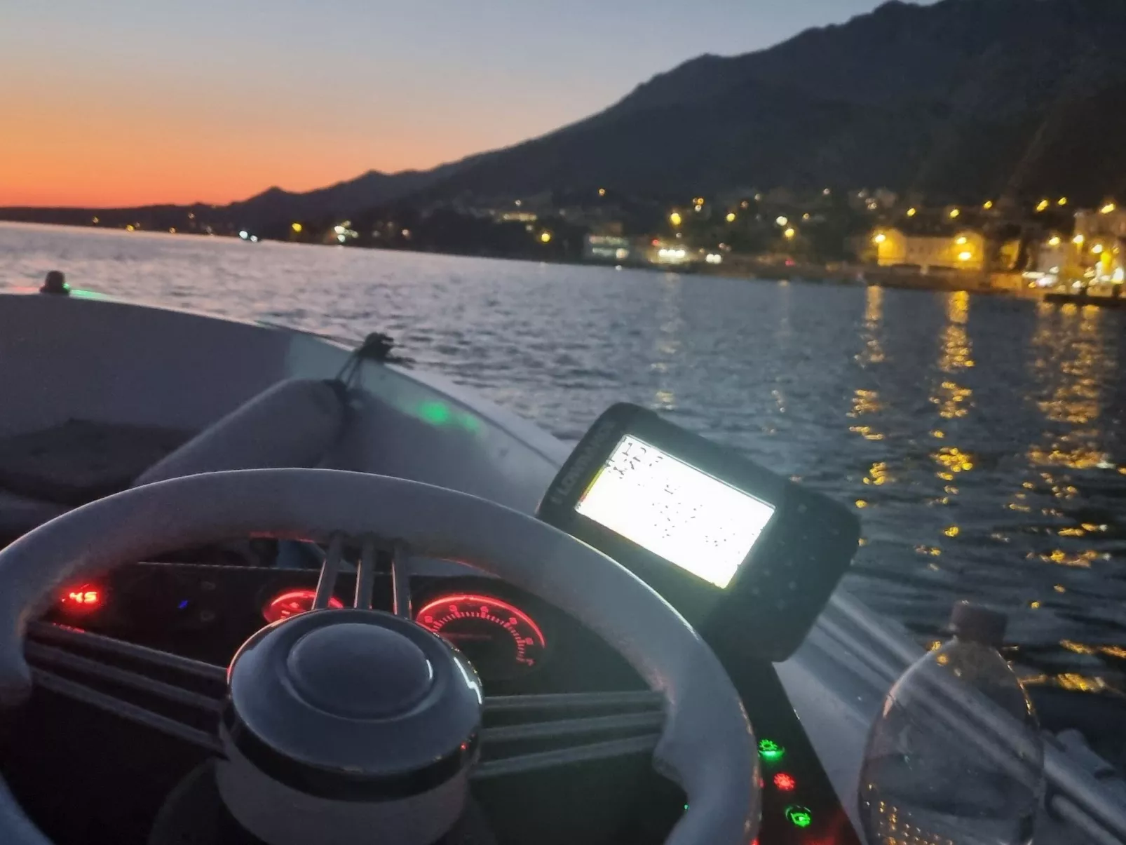 Apartam 4 Karlobag-Buiten