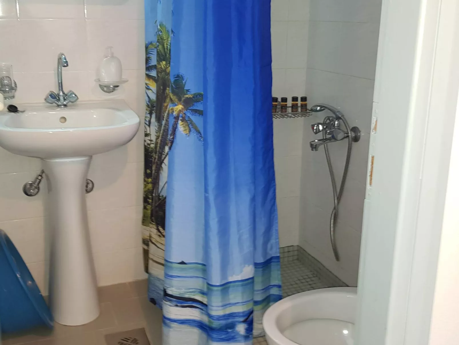 Zinovia Studio mit Balkon-Binnen