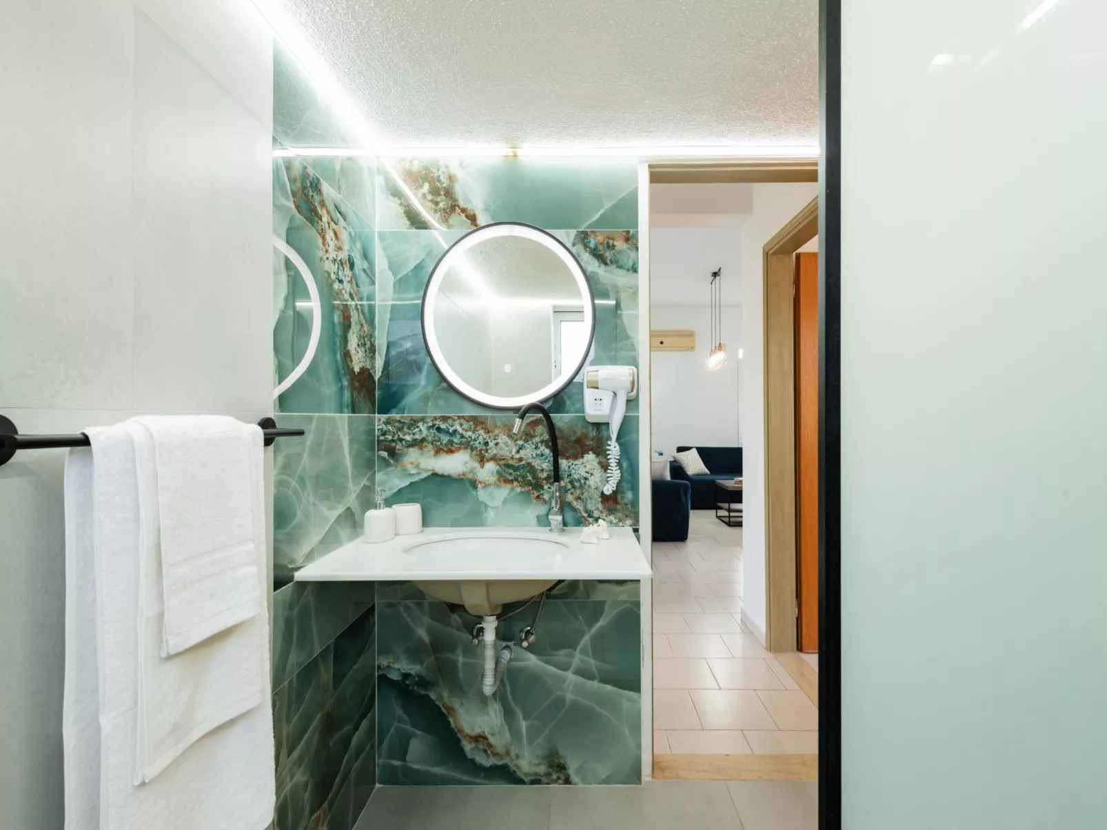 Villa Perla am Strand mit Meerblick-Binnen